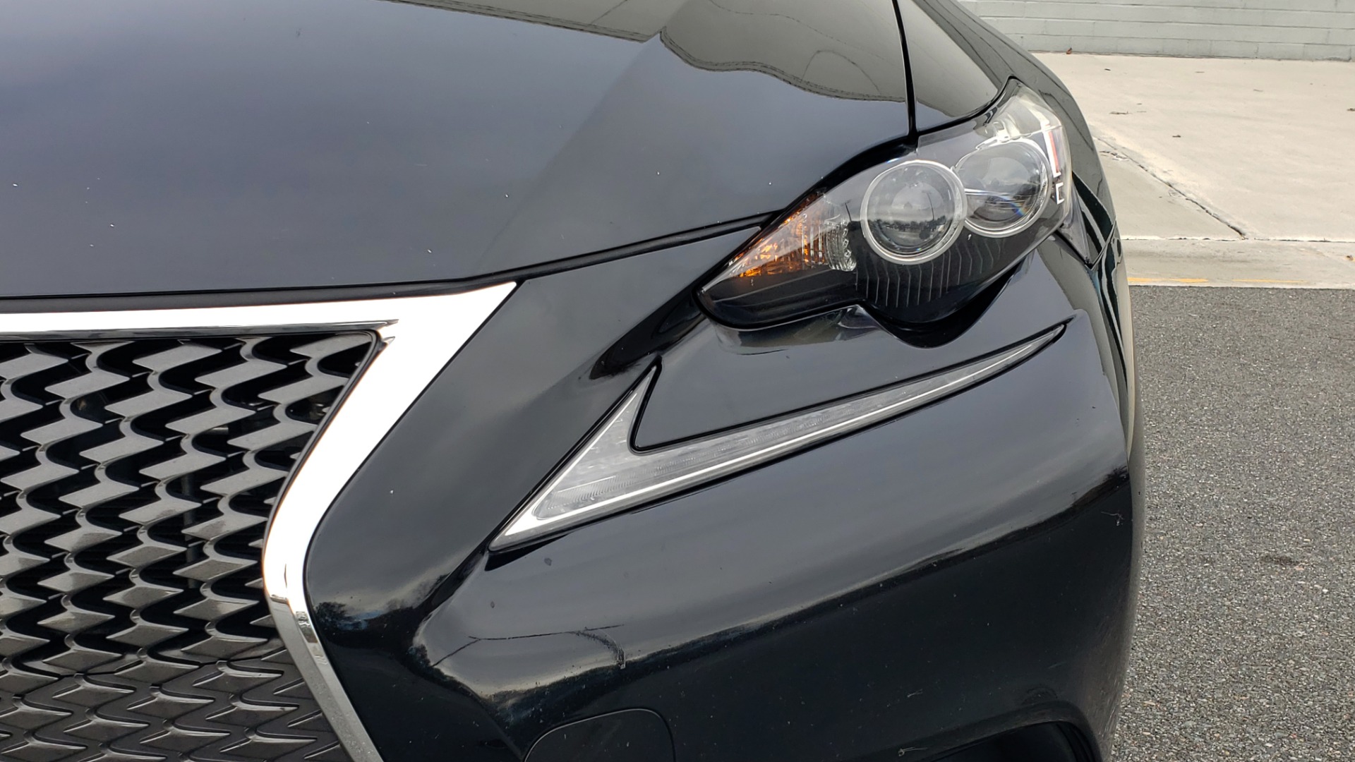 Used 2015 Lexus IS 250 F-SPORT / BLIND SPOT MON / SUNROOF / REARVIEW for sale Sold at Formula Imports in Charlotte NC 28227 20