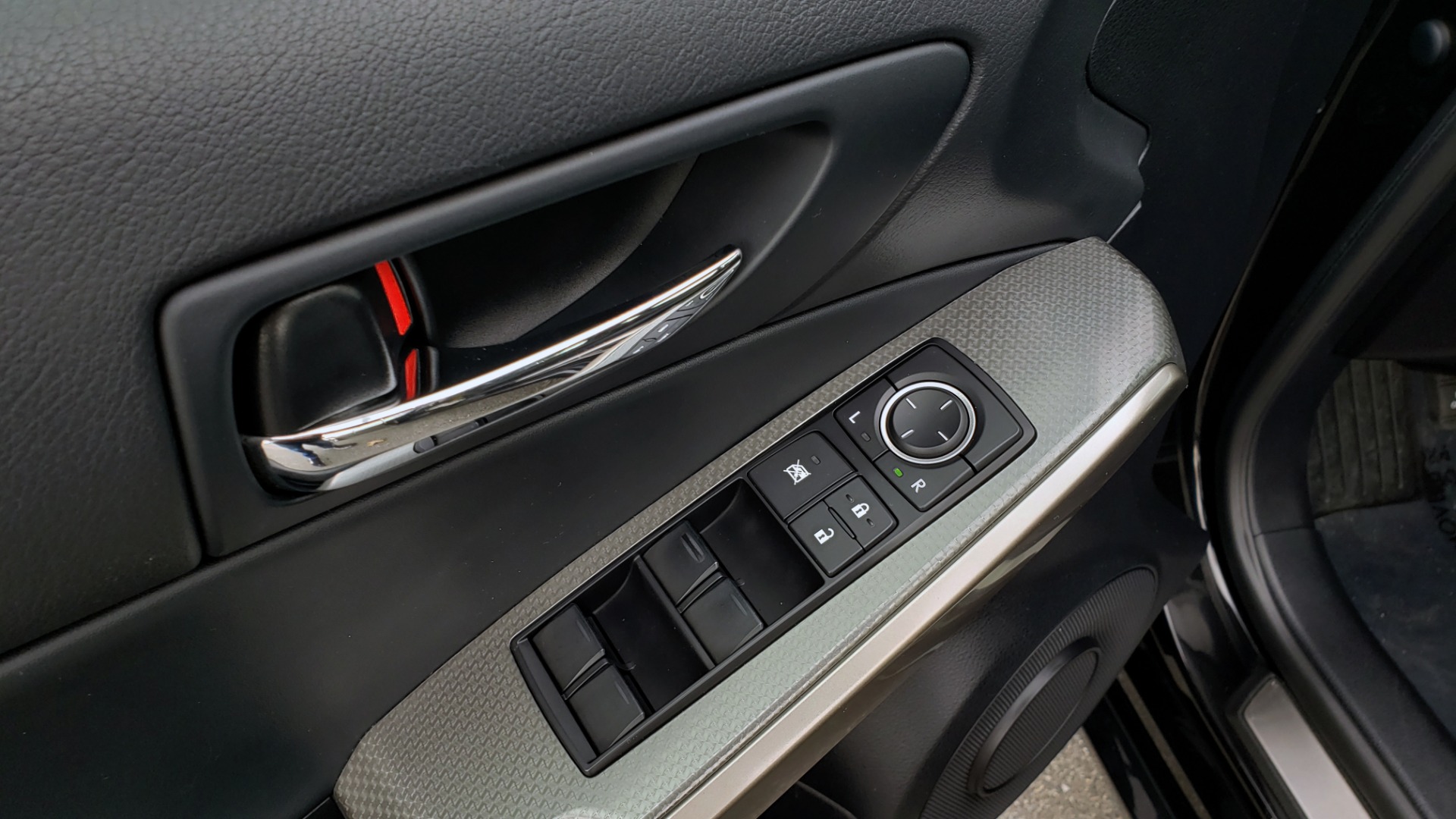 Used 2015 Lexus IS 250 F-SPORT / BLIND SPOT MON / SUNROOF / REARVIEW for sale Sold at Formula Imports in Charlotte NC 28227 29