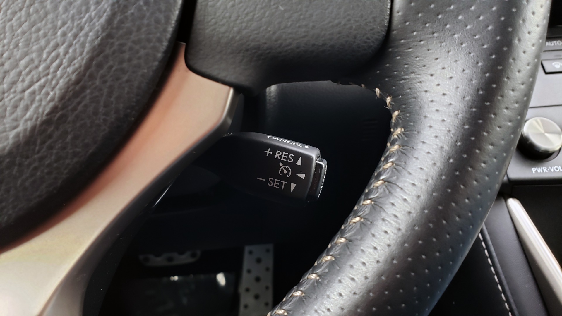 Used 2015 Lexus IS 250 F-SPORT / BLIND SPOT MON / SUNROOF / REARVIEW for sale Sold at Formula Imports in Charlotte NC 28227 37