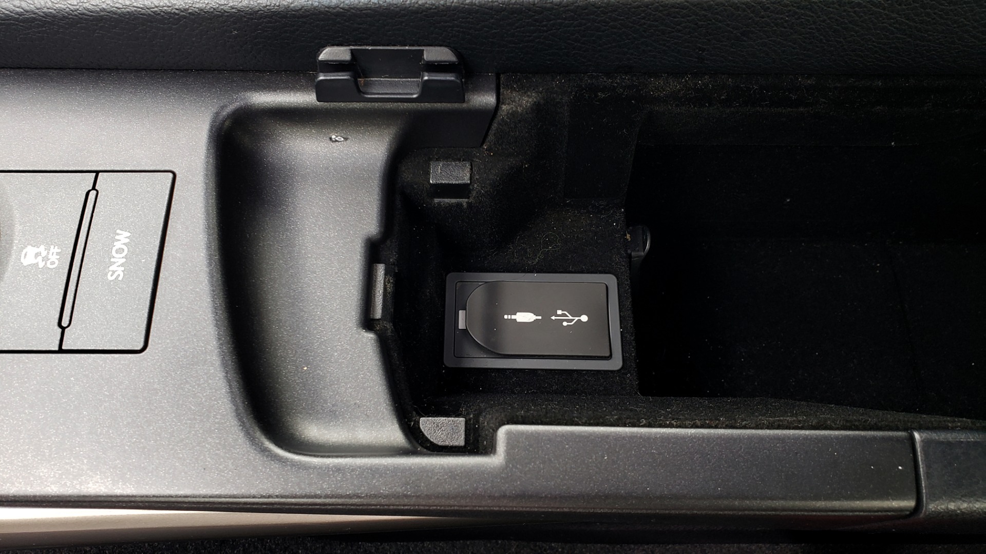 Used 2015 Lexus IS 250 F-SPORT / BLIND SPOT MON / SUNROOF / REARVIEW for sale Sold at Formula Imports in Charlotte NC 28227 57