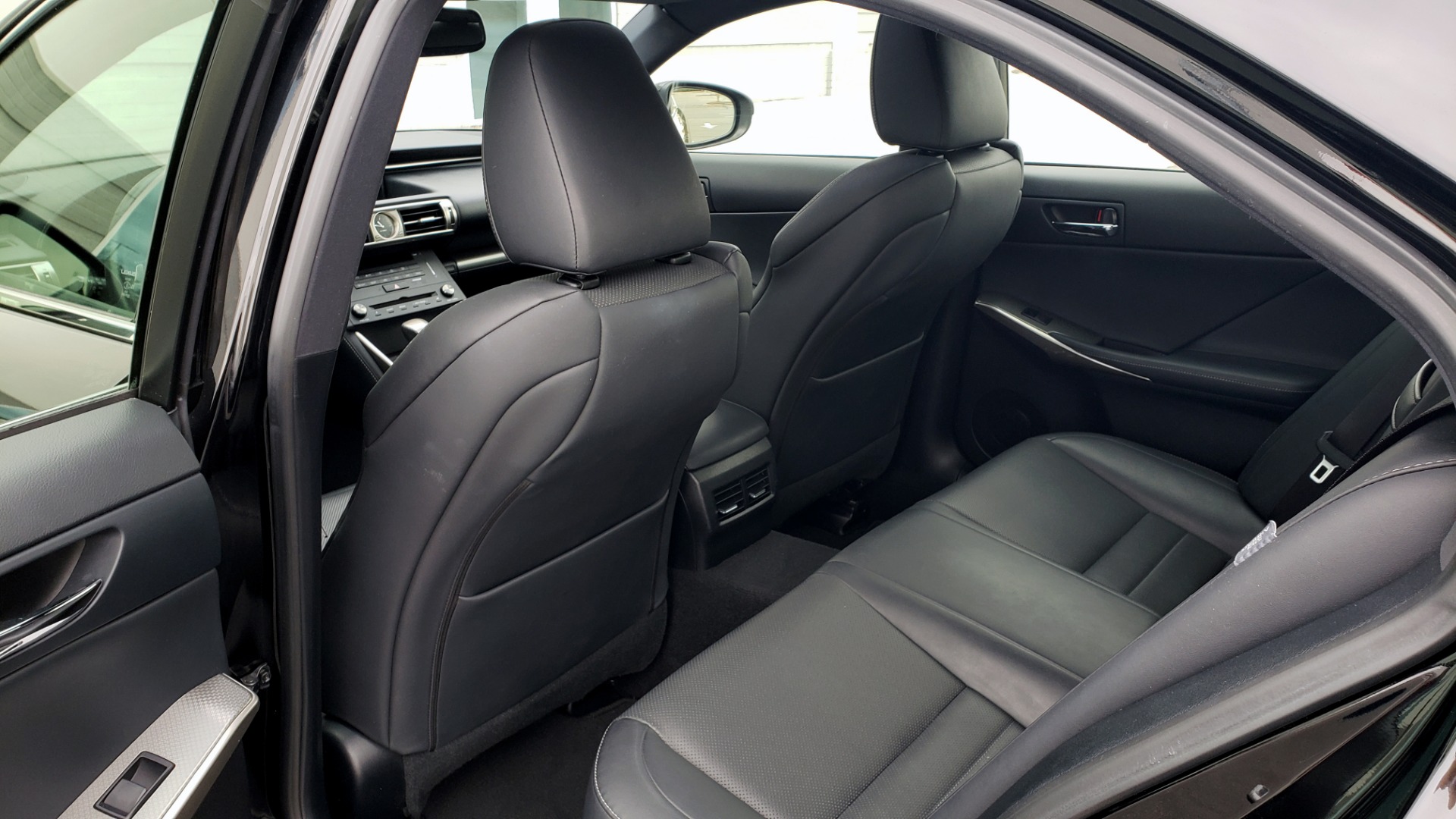 Used 2015 Lexus IS 250 F-SPORT / BLIND SPOT MON / SUNROOF / REARVIEW for sale Sold at Formula Imports in Charlotte NC 28227 61