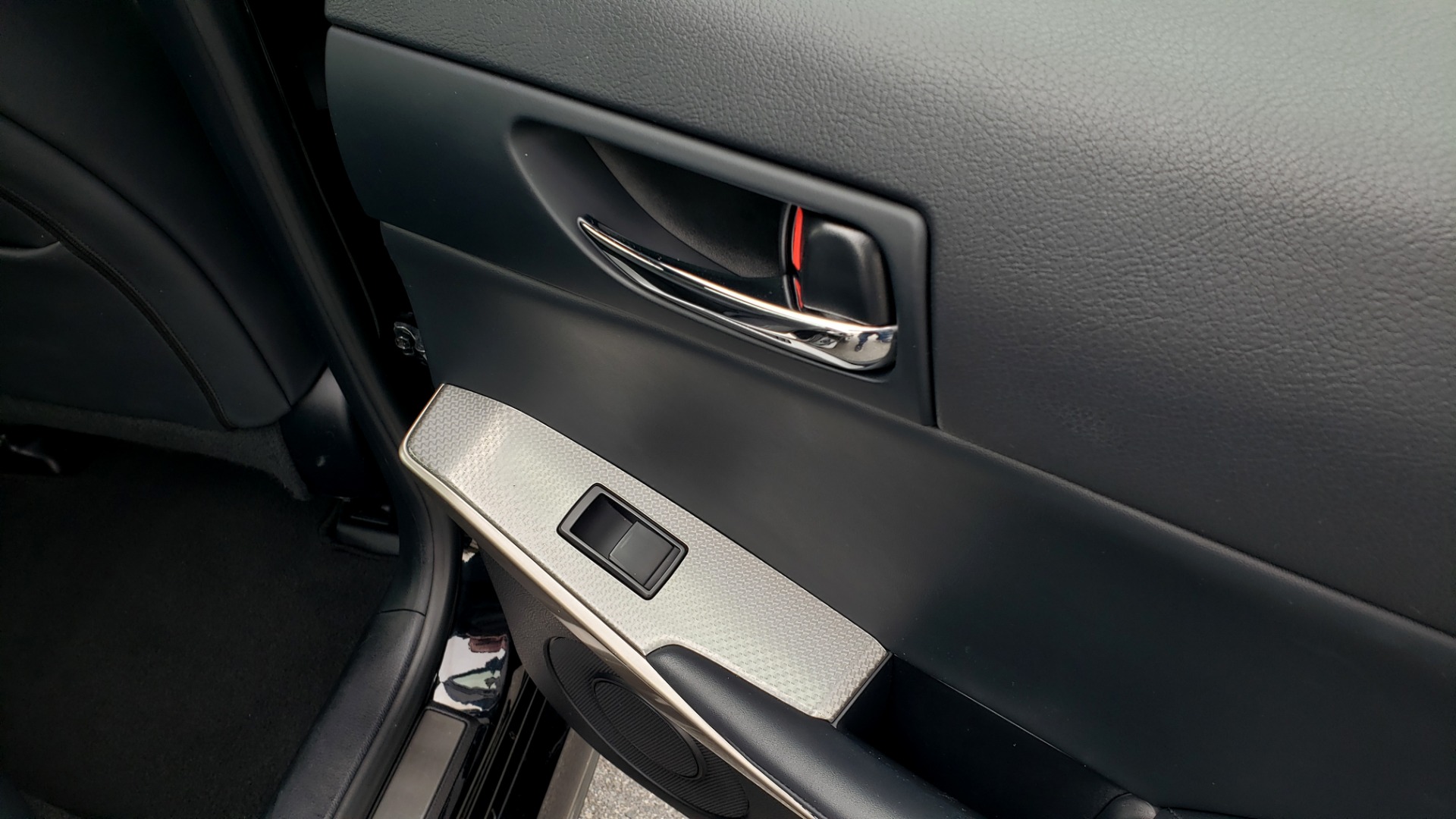 Used 2015 Lexus IS 250 F-SPORT / BLIND SPOT MON / SUNROOF / REARVIEW for sale Sold at Formula Imports in Charlotte NC 28227 69
