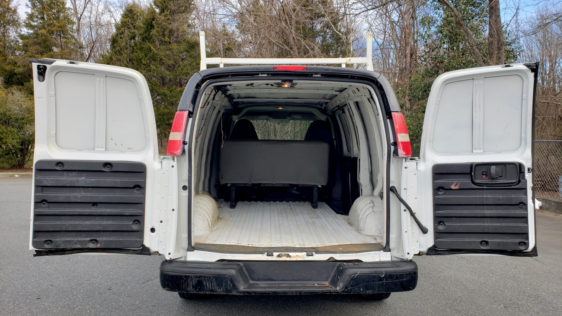 Used 2012 Chevrolet EXPRESS CARGO VAN 1500 / 135 WB / 4.3L V6 / 4-SPD AUTO / ROOF RACK for sale Sold at Formula Imports in Charlotte NC 28227 18