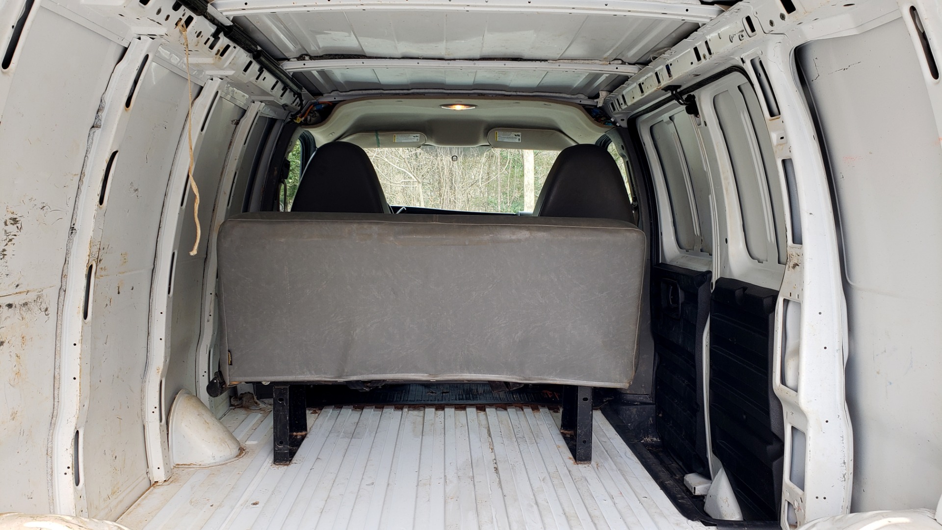 Used 2012 Chevrolet EXPRESS CARGO VAN 1500 / 135 WB / 4.3L V6 / 4-SPD AUTO / ROOF RACK for sale Sold at Formula Imports in Charlotte NC 28227 19
