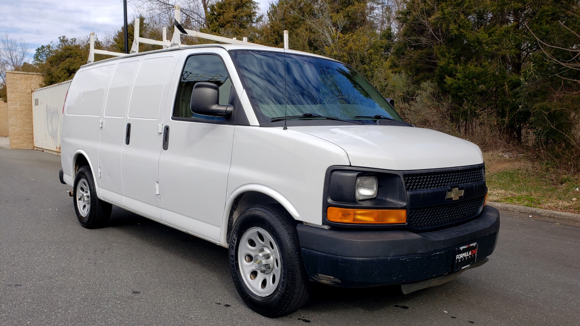 Used 2012 Chevrolet EXPRESS CARGO VAN 1500 / 135 WB / 4.3L V6 / 4-SPD AUTO / ROOF RACK for sale Sold at Formula Imports in Charlotte NC 28227 4