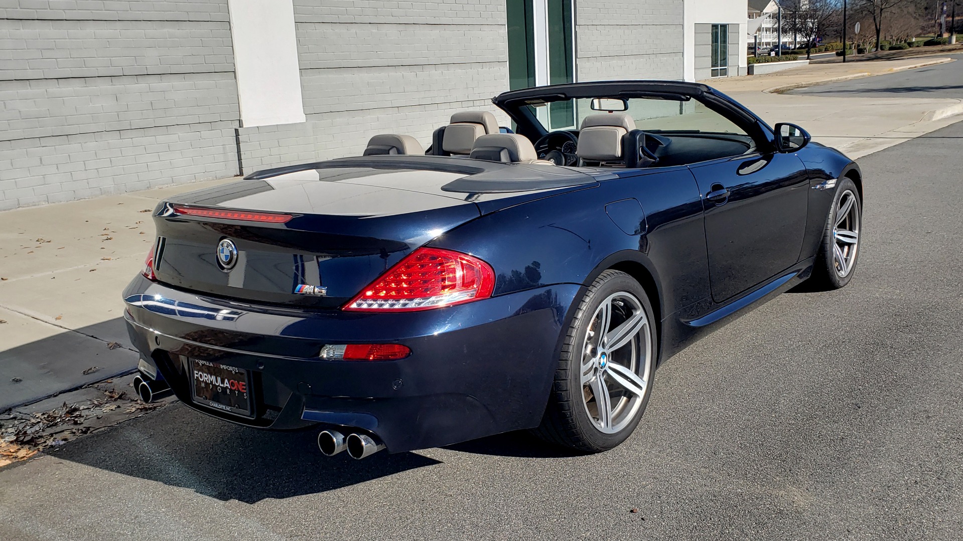 Used 2009 BMW M6 CONVERTIBLE / 5.0L V10 (500HP) / PREM SND / HUD / 19IN WHEELS for sale Sold at Formula Imports in Charlotte NC 28227 5