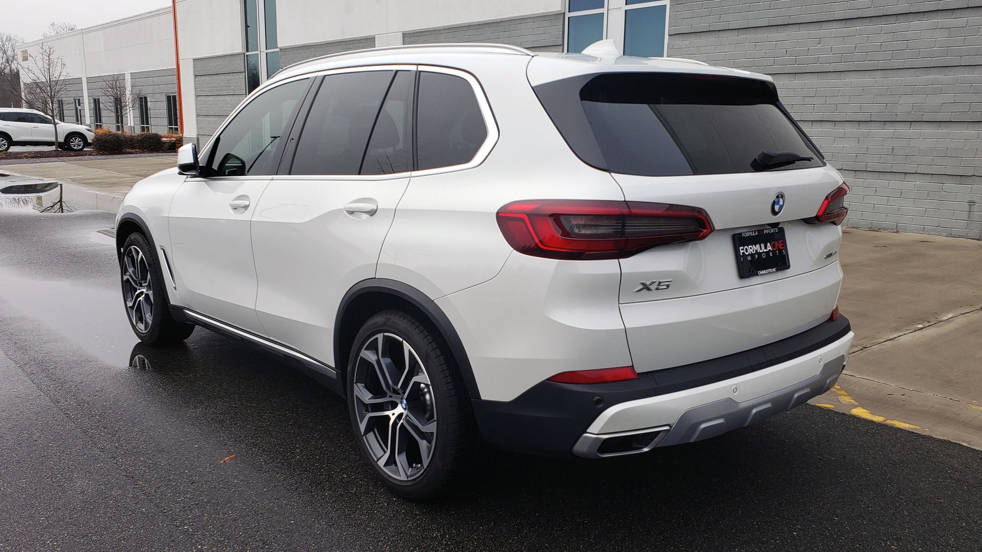 Used 2020 BMW X5 SDRIVE40I / CONV PKG / WIFI / NAV / PANO-ROOF / REARVIEW for sale Sold at Formula Imports in Charlotte NC 28227 3