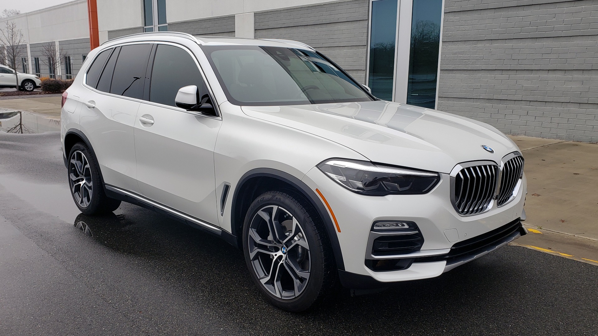 Used 2020 BMW X5 SDRIVE40I / CONV PKG / WIFI / NAV / PANO-ROOF / REARVIEW for sale Sold at Formula Imports in Charlotte NC 28227 4