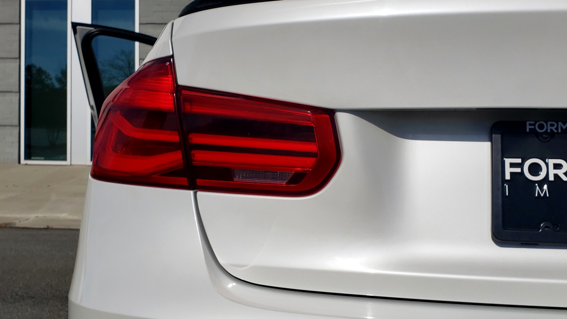 Used 2016 BMW M3 SEDAN / EXECUTIVE PKG / M-SUSPENSION / HARMAN/KARDON SOUND for sale Sold at Formula Imports in Charlotte NC 28227 32