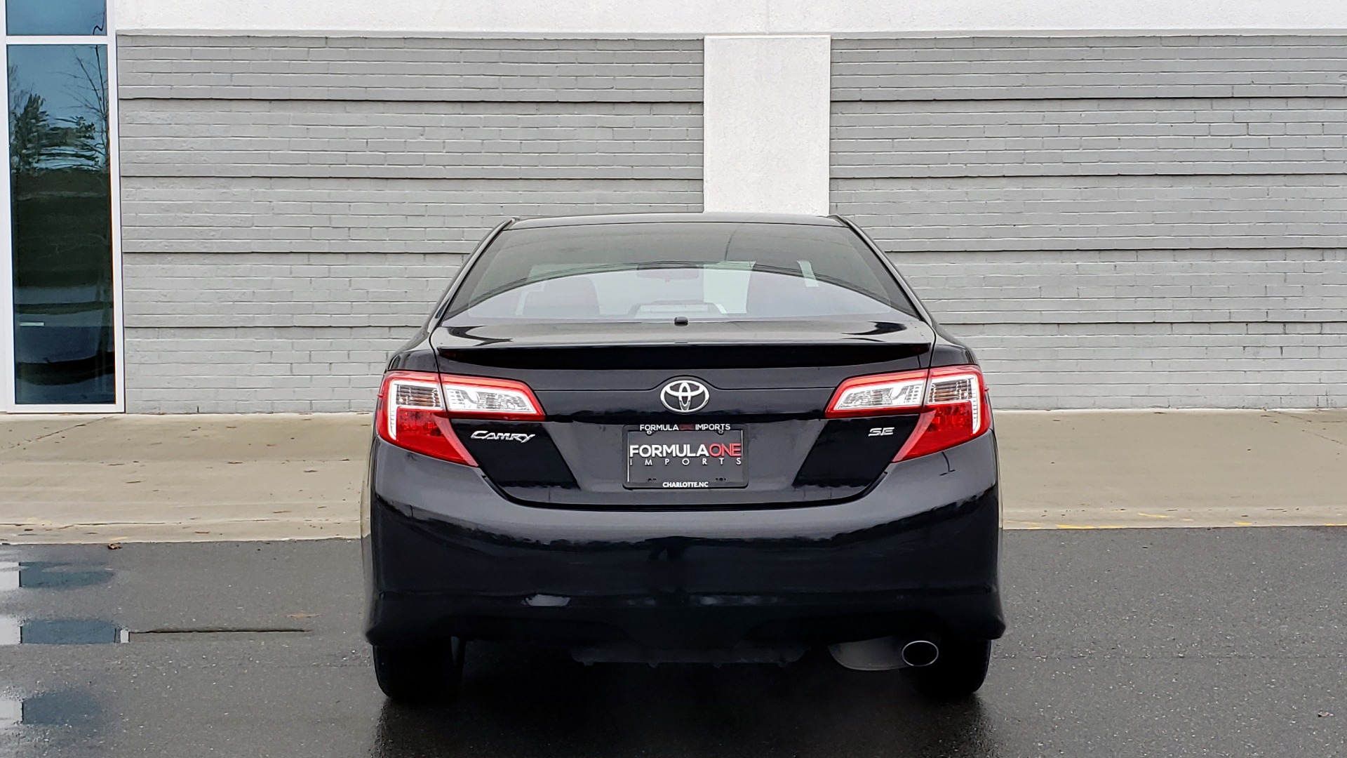 Used 2014 Toyota CAMRY SE SEDAN / 2.5L 4-CYL / 6-SPD AUTO / 17IN ALLOY WHEELS for sale Sold at Formula Imports in Charlotte NC 28227 24