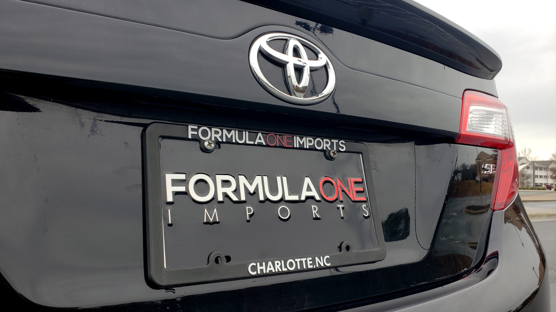 Used 2014 Toyota CAMRY SE SEDAN / 2.5L 4-CYL / 6-SPD AUTO / 17IN ALLOY WHEELS for sale Sold at Formula Imports in Charlotte NC 28227 27