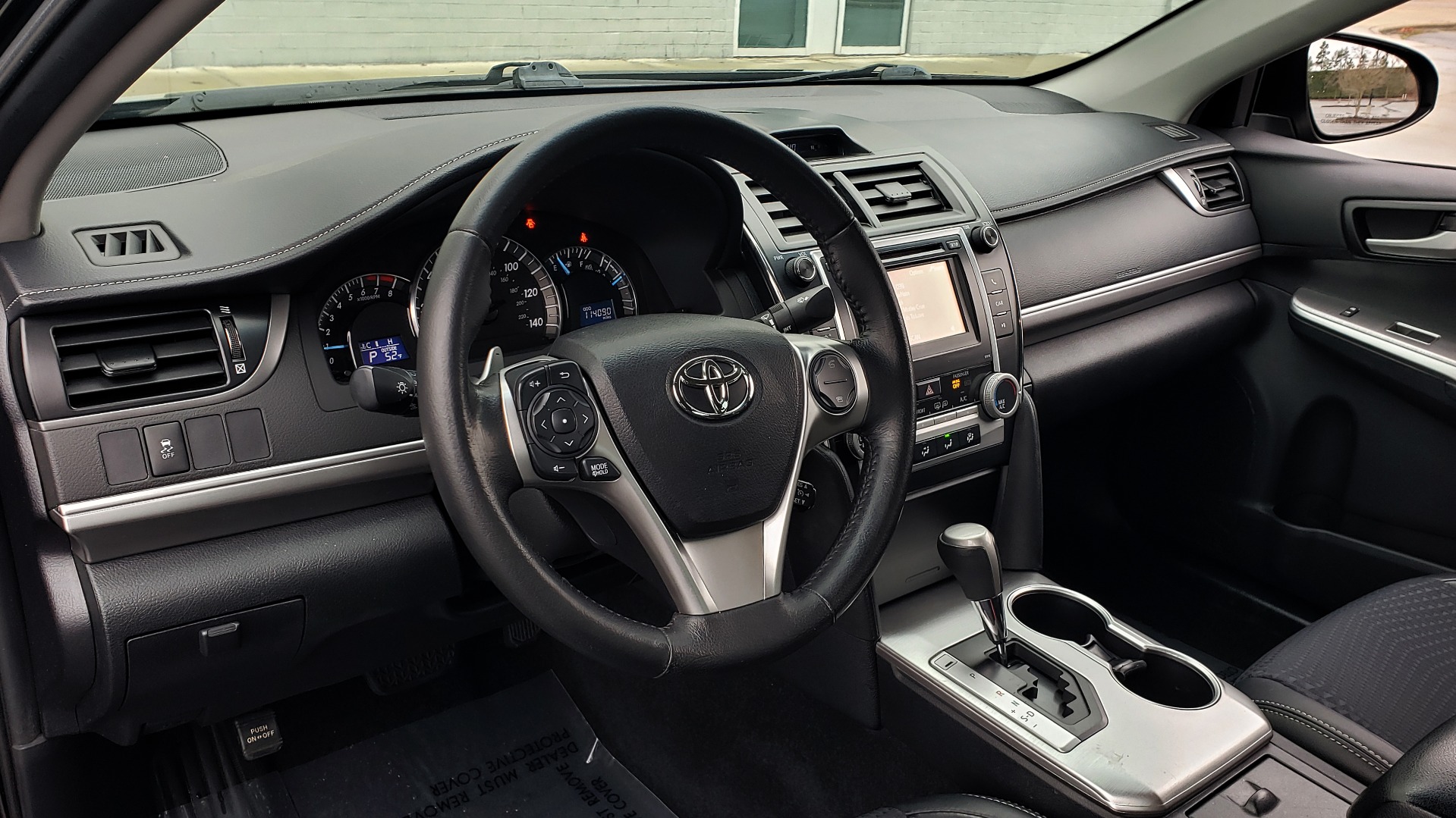 Used 2014 Toyota CAMRY SE SEDAN / 2.5L 4-CYL / 6-SPD AUTO / 17IN ALLOY WHEELS for sale Sold at Formula Imports in Charlotte NC 28227 34