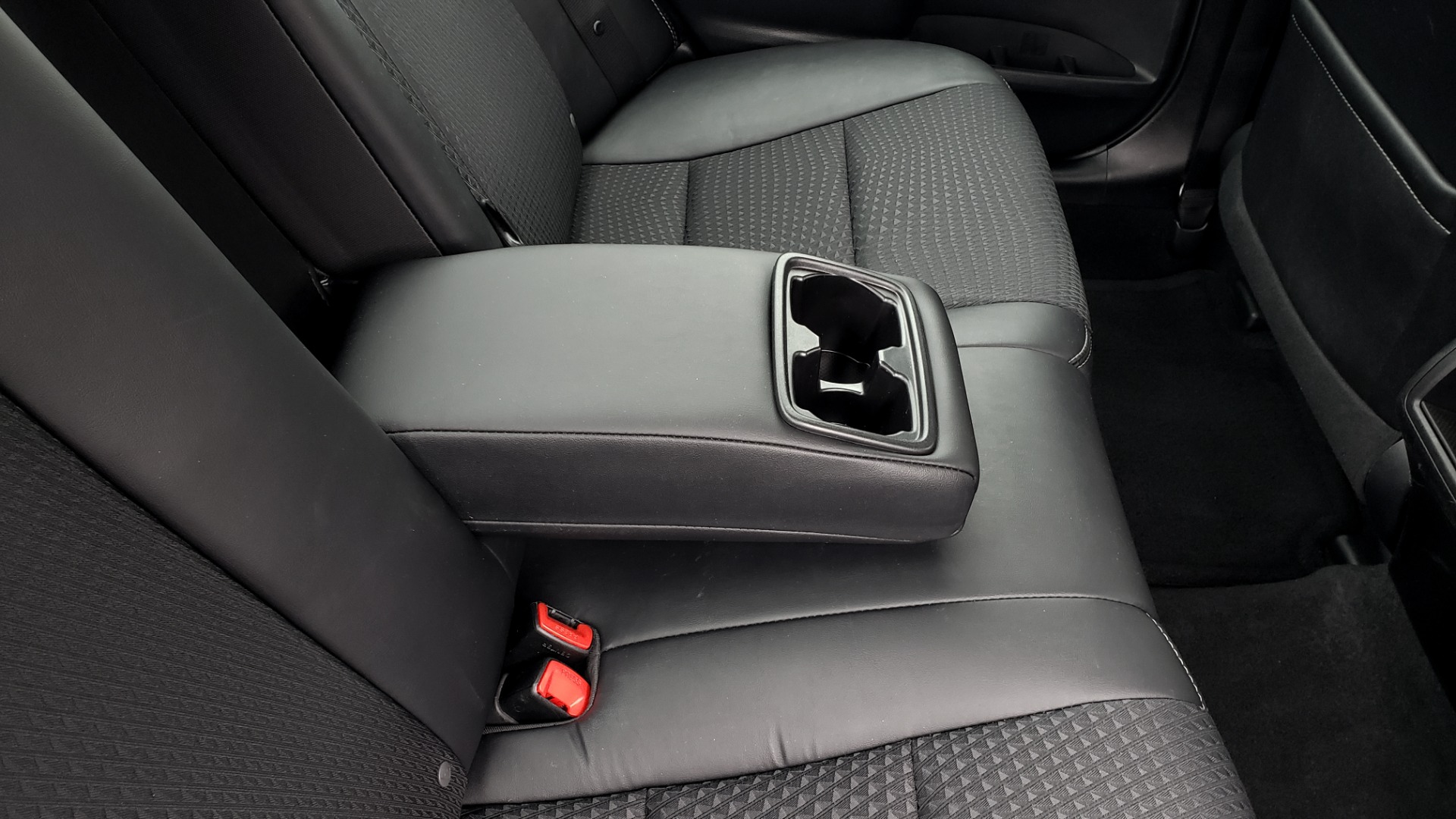 Used 2014 Toyota CAMRY SE SEDAN / 2.5L 4-CYL / 6-SPD AUTO / 17IN ALLOY WHEELS for sale Sold at Formula Imports in Charlotte NC 28227 70