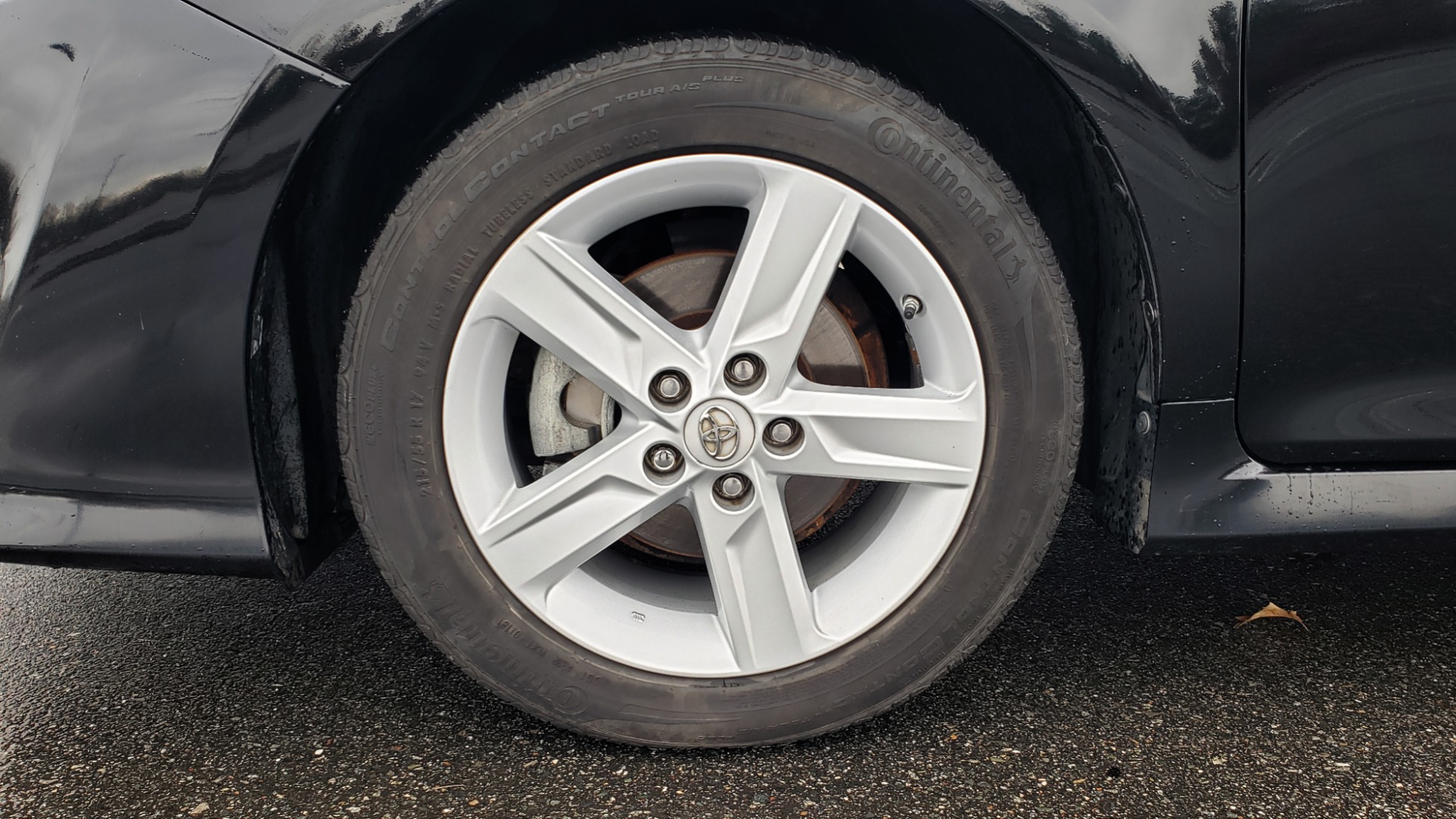 Used 2014 Toyota CAMRY SE SEDAN / 2.5L 4-CYL / 6-SPD AUTO / 17IN ALLOY WHEELS for sale Sold at Formula Imports in Charlotte NC 28227 76