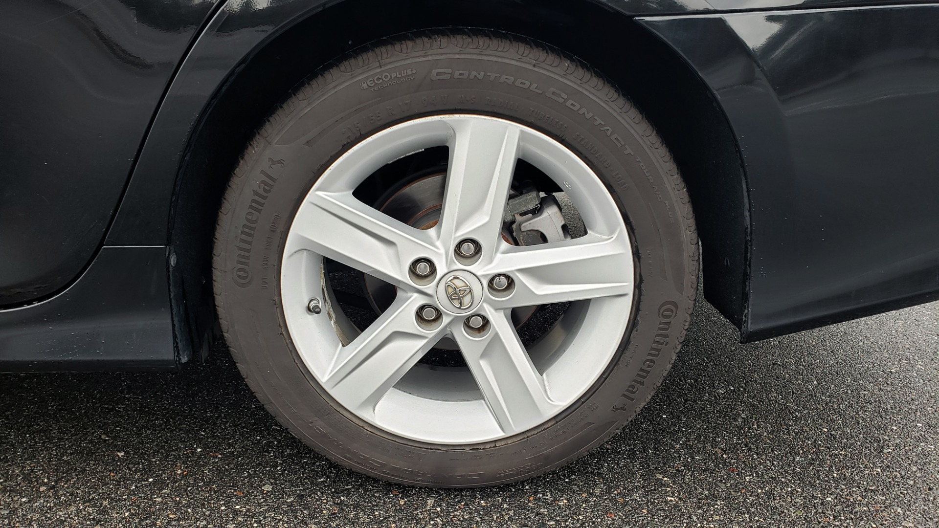 Used 2014 Toyota CAMRY SE SEDAN / 2.5L 4-CYL / 6-SPD AUTO / 17IN ALLOY WHEELS for sale Sold at Formula Imports in Charlotte NC 28227 77