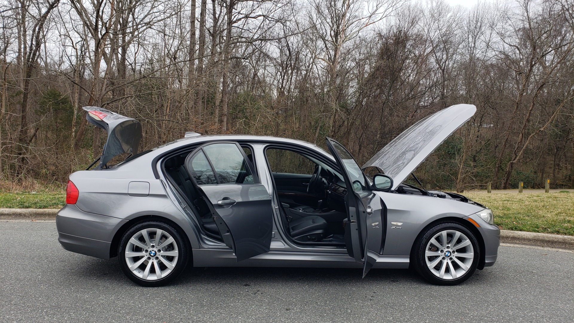 Used 2011 BMW 3 SERIES 328IXDRIVE PREMIUM / NAV / SUNROOF / HEATED SEATS for sale Sold at Formula Imports in Charlotte NC 28227 10
