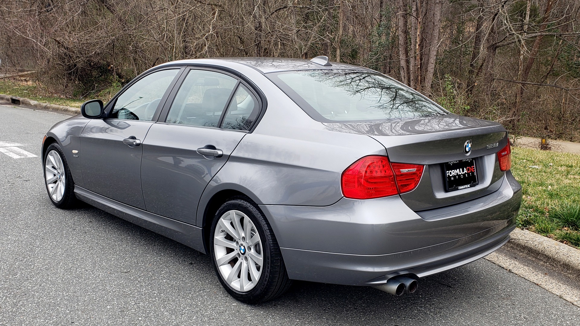 Used 2011 BMW 3 SERIES 328IXDRIVE PREMIUM / NAV / SUNROOF / HEATED SEATS for sale Sold at Formula Imports in Charlotte NC 28227 3