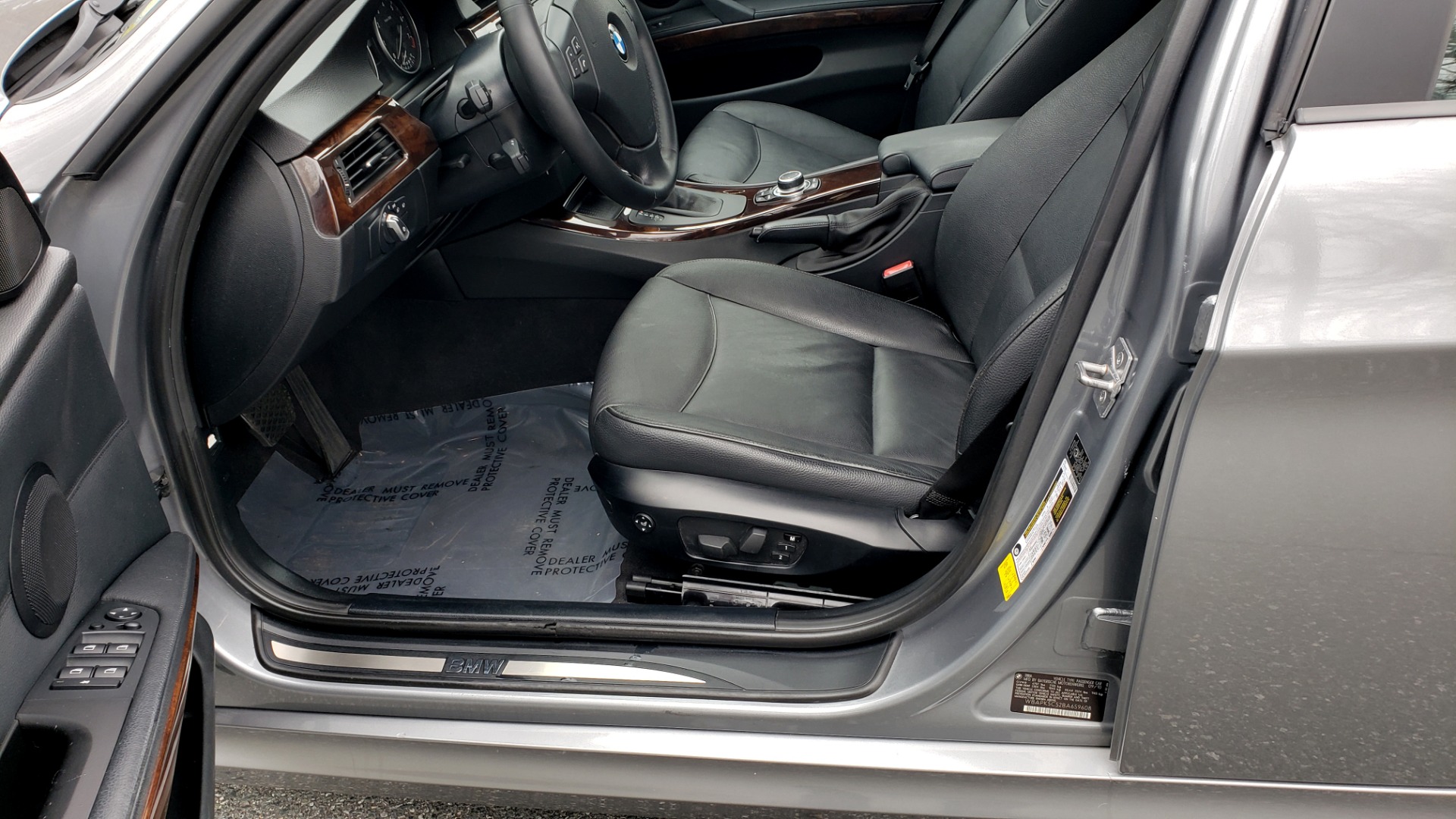 Used 2011 BMW 3 SERIES 328IXDRIVE PREMIUM / NAV / SUNROOF / HEATED SEATS for sale Sold at Formula Imports in Charlotte NC 28227 31