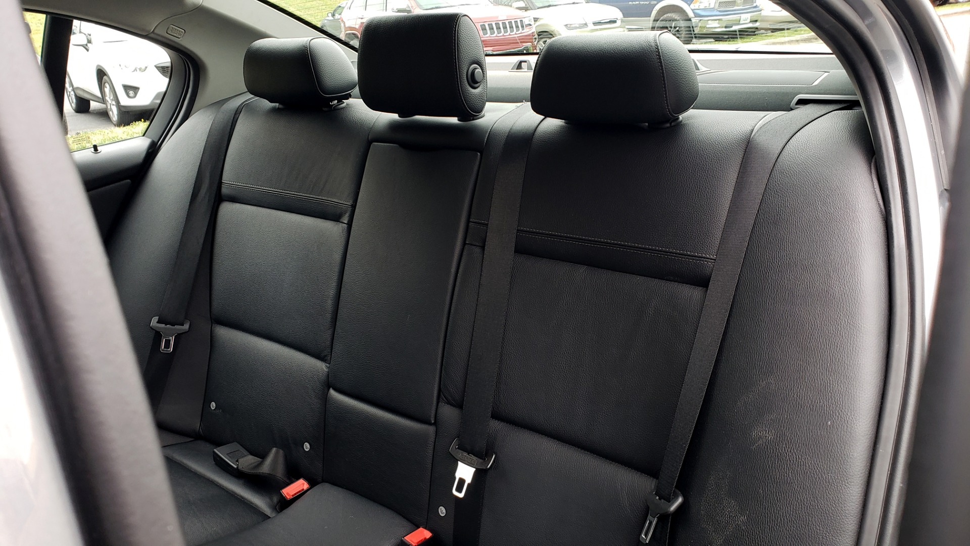 Used 2011 BMW 3 SERIES 328IXDRIVE PREMIUM / NAV / SUNROOF / HEATED SEATS for sale Sold at Formula Imports in Charlotte NC 28227 56