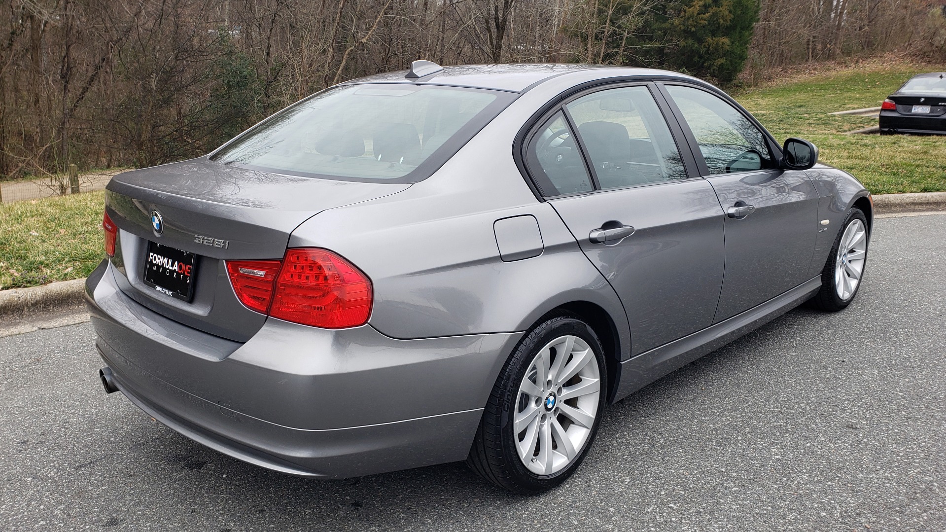 Used 2011 BMW 3 SERIES 328IXDRIVE PREMIUM / NAV / SUNROOF / HEATED SEATS for sale Sold at Formula Imports in Charlotte NC 28227 6
