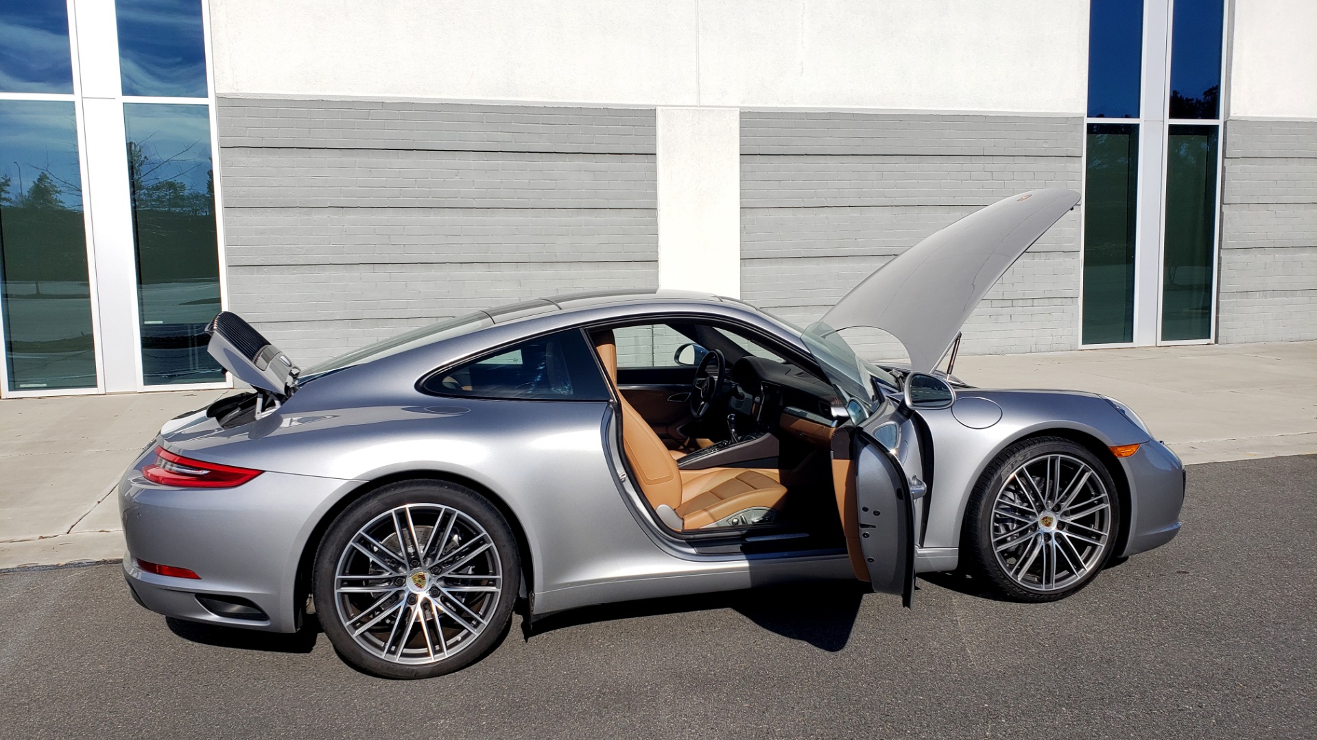 Used 2017 Porsche 911 CARRERA COUPE / 3.0L / 7-SPD MAN / NAV / PDLS / SUNROOF / REARVIEW for sale Sold at Formula Imports in Charlotte NC 28227 12