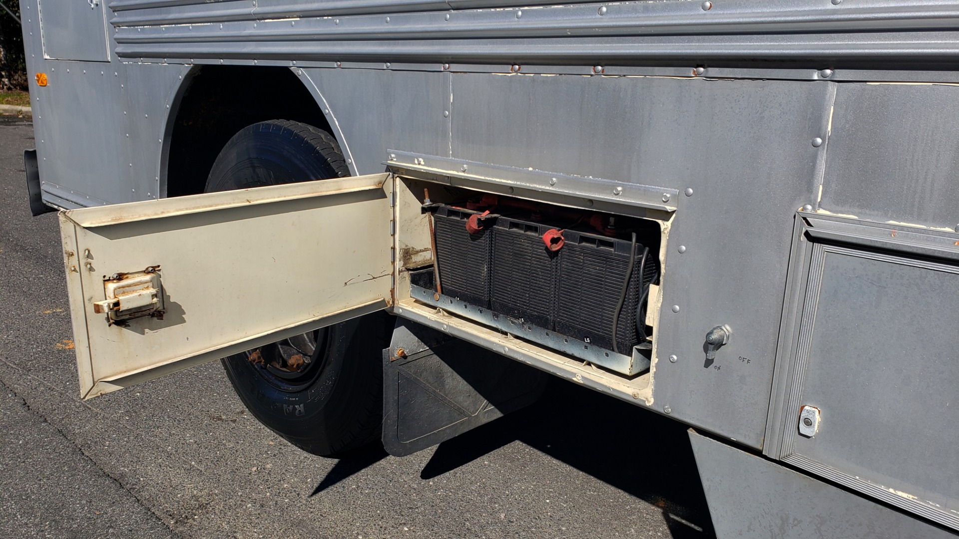 Used 1993 Chevrolet BLUEBIRD SCHOOL BUS 30' / CUMMINS DIESEL / AIR / GENERATOR for sale Sold at Formula Imports in Charlotte NC 28227 10