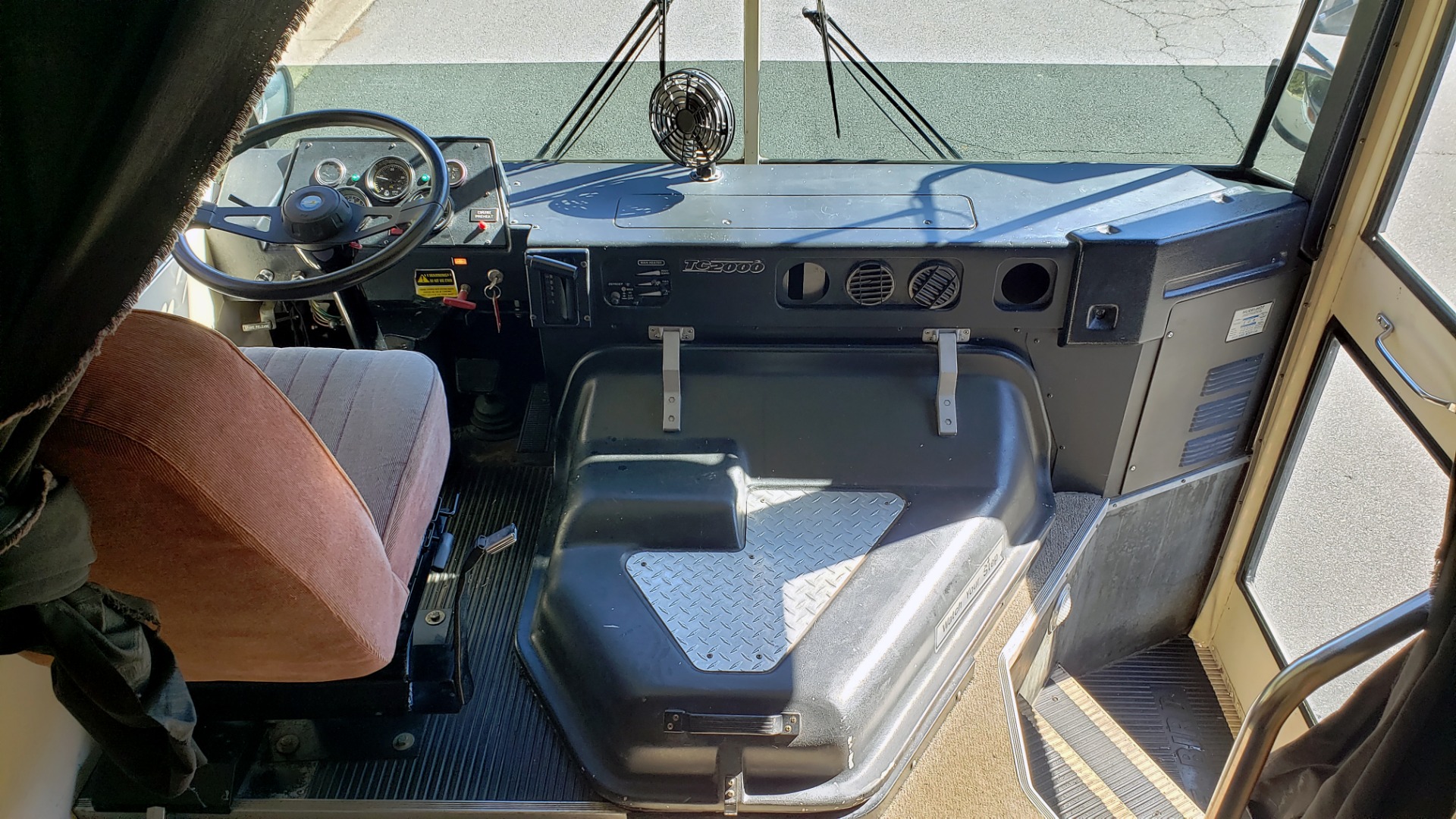 Used 1993 Chevrolet BLUEBIRD SCHOOL BUS 30' / CUMMINS DIESEL / AIR / GENERATOR for sale Sold at Formula Imports in Charlotte NC 28227 112