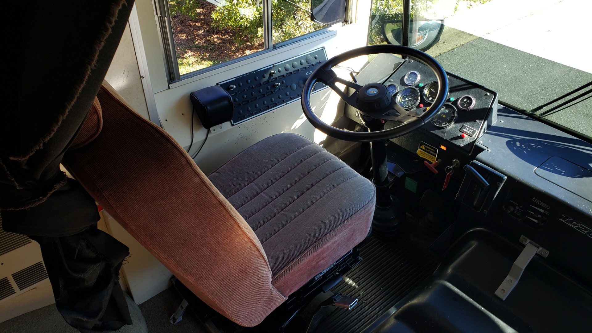 Used 1993 Chevrolet BLUEBIRD SCHOOL BUS 30' / CUMMINS DIESEL / AIR / GENERATOR for sale Sold at Formula Imports in Charlotte NC 28227 113