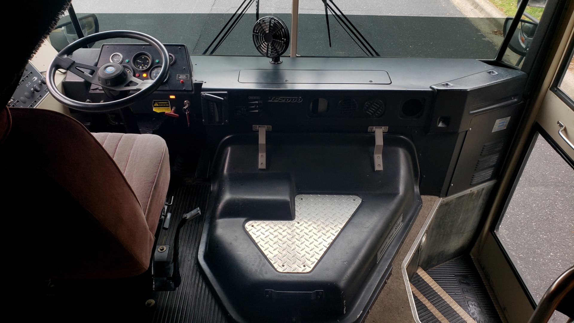 Used 1993 Chevrolet BLUEBIRD SCHOOL BUS 30' / CUMMINS DIESEL / AIR / GENERATOR for sale Sold at Formula Imports in Charlotte NC 28227 30