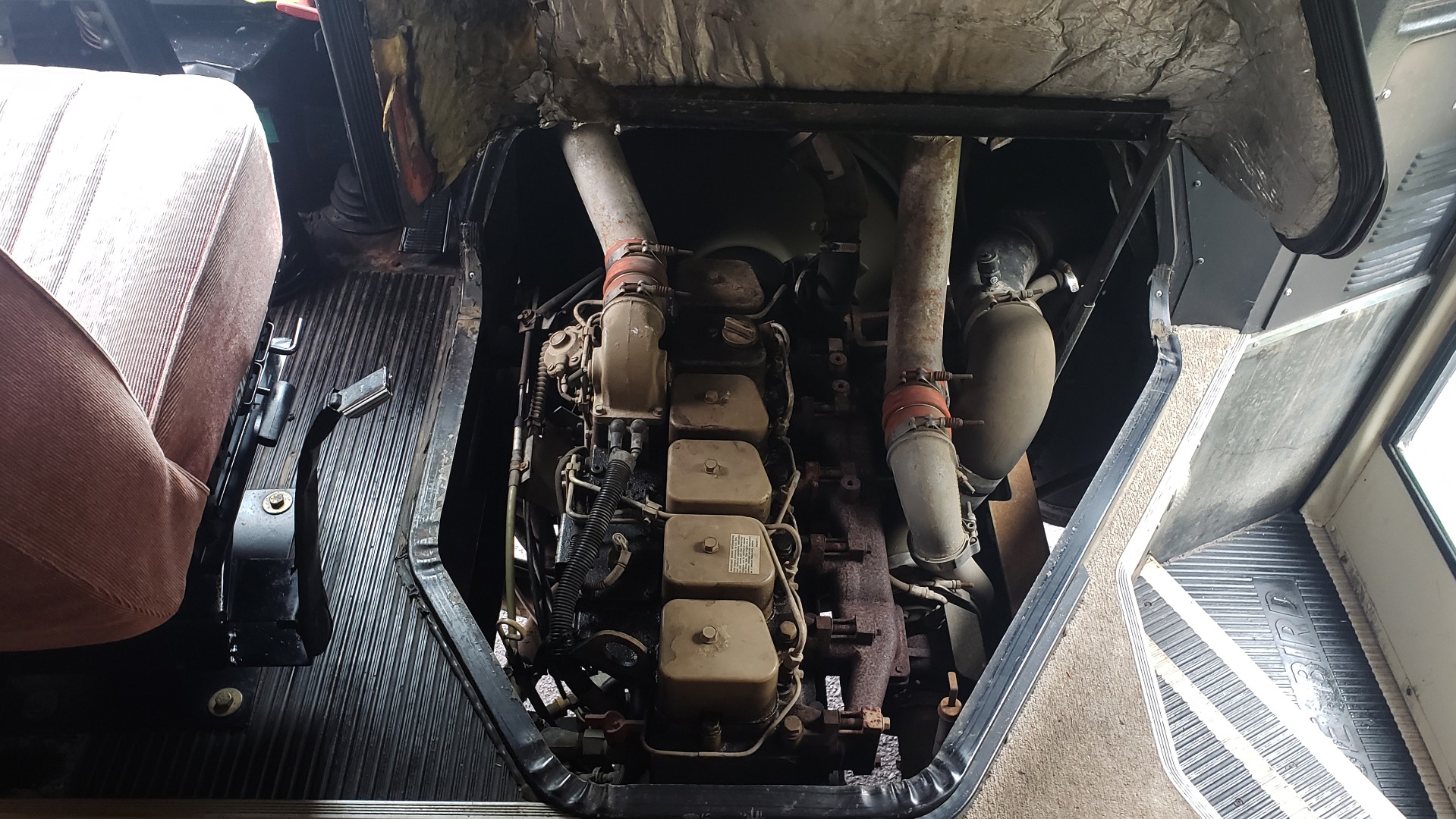 Used 1993 Chevrolet BLUEBIRD SCHOOL BUS 30' / CUMMINS DIESEL / AIR / GENERATOR for sale Sold at Formula Imports in Charlotte NC 28227 34