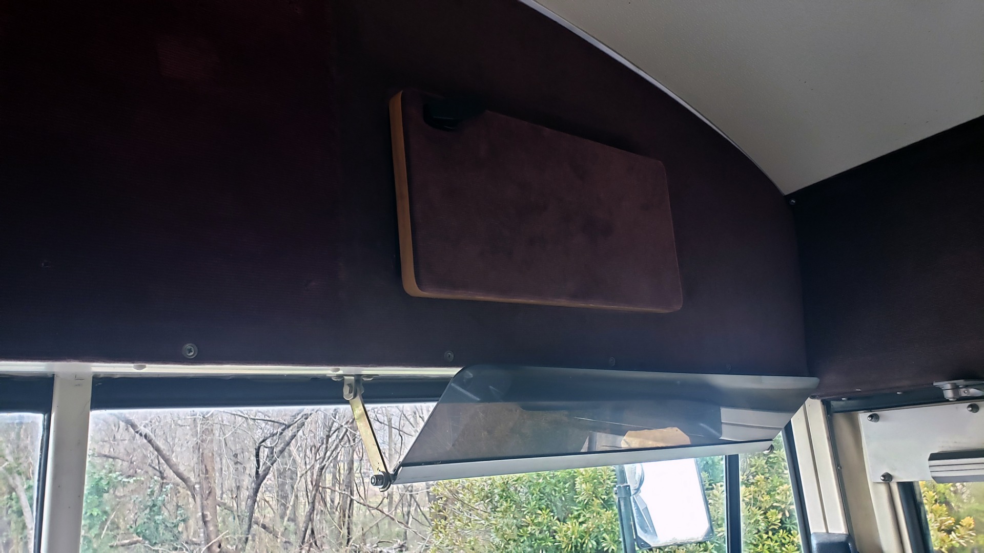 Used 1993 Chevrolet BLUEBIRD SCHOOL BUS 30' / CUMMINS DIESEL / AIR / GENERATOR for sale Sold at Formula Imports in Charlotte NC 28227 40
