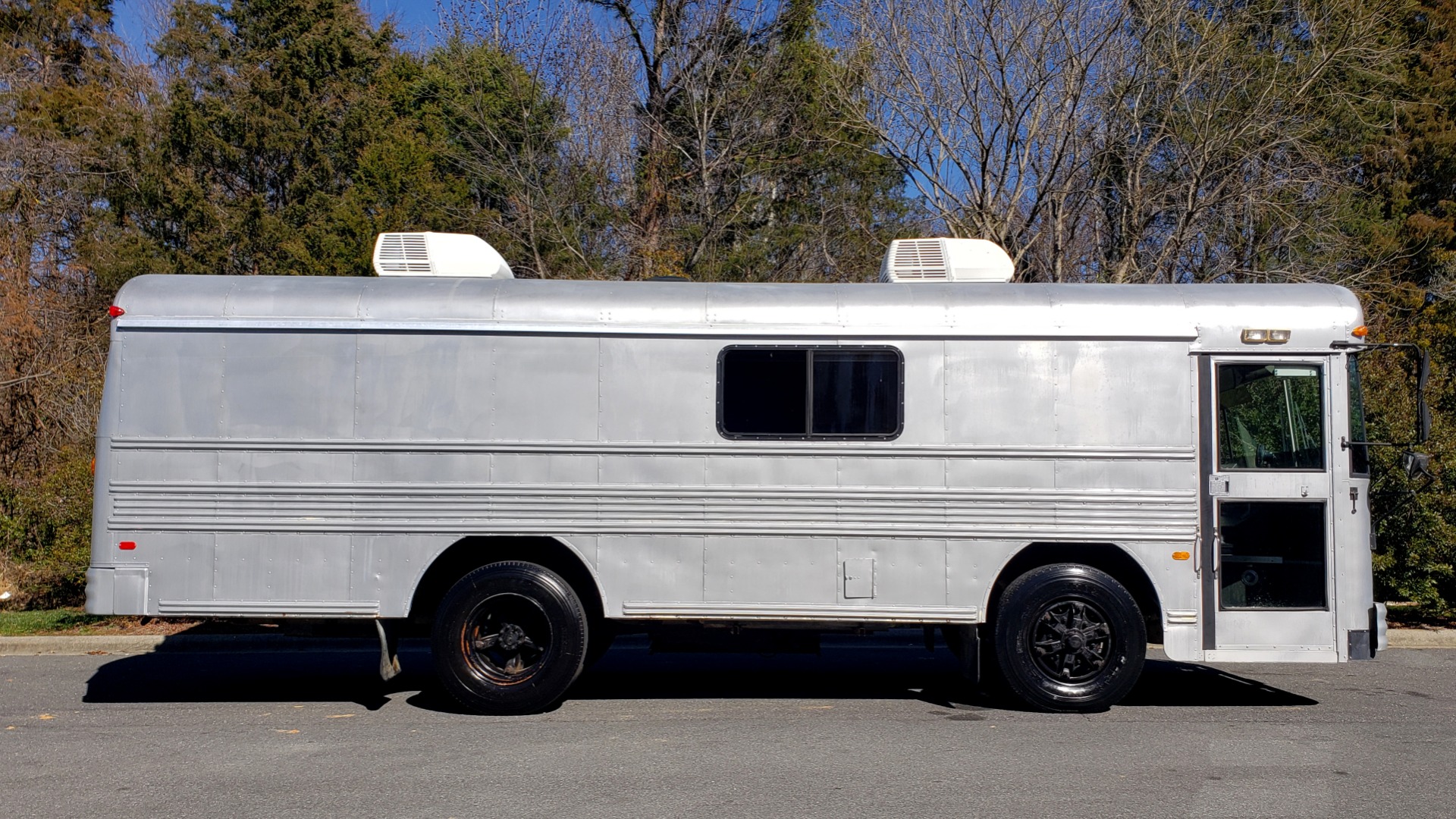 Used 1993 Chevrolet BLUEBIRD SCHOOL BUS 30' / CUMMINS DIESEL / AIR / GENERATOR for sale Sold at Formula Imports in Charlotte NC 28227 5