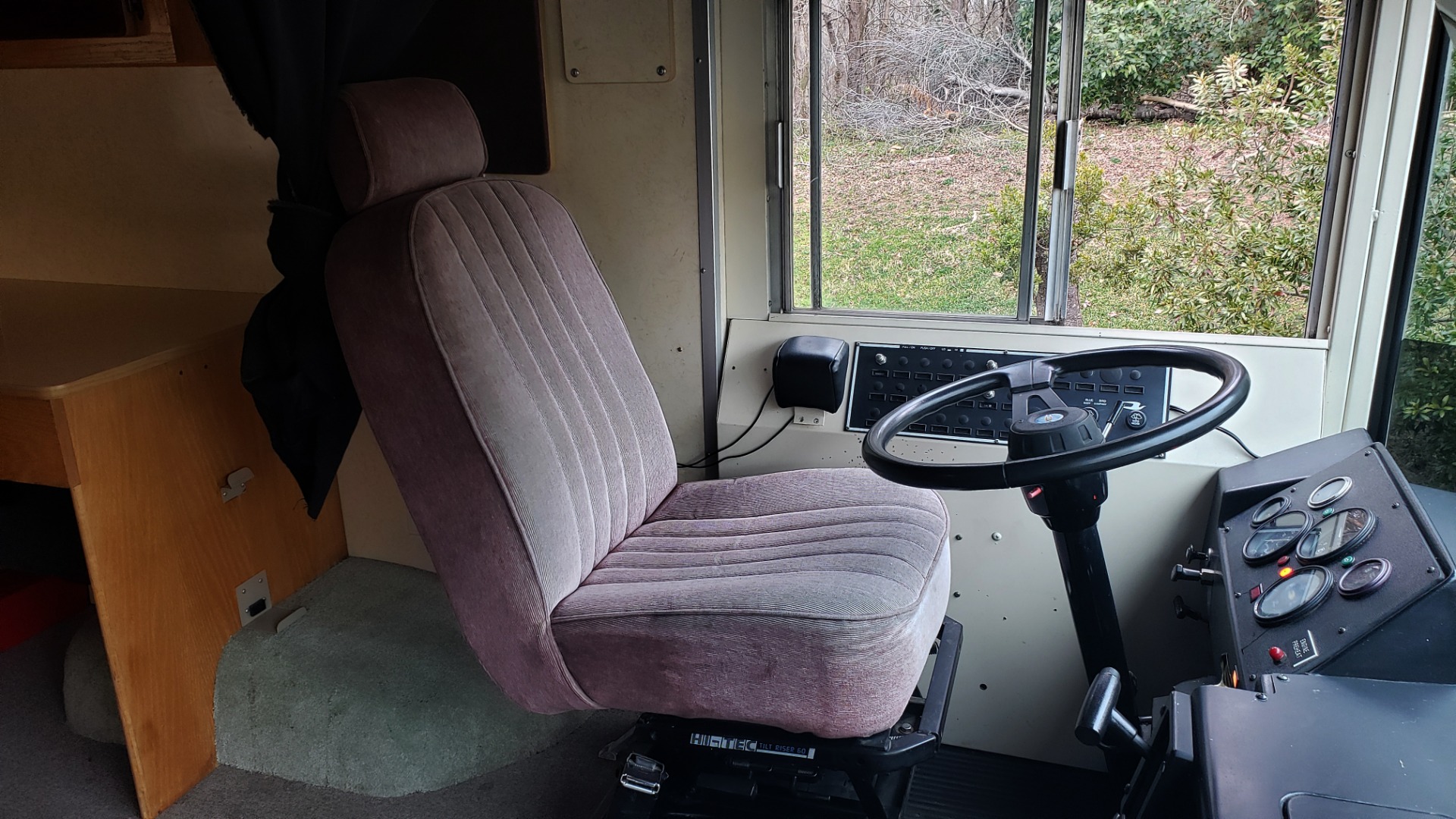 Used 1993 Chevrolet BLUEBIRD SCHOOL BUS 30' / CUMMINS DIESEL / AIR / GENERATOR for sale Sold at Formula Imports in Charlotte NC 28227 52