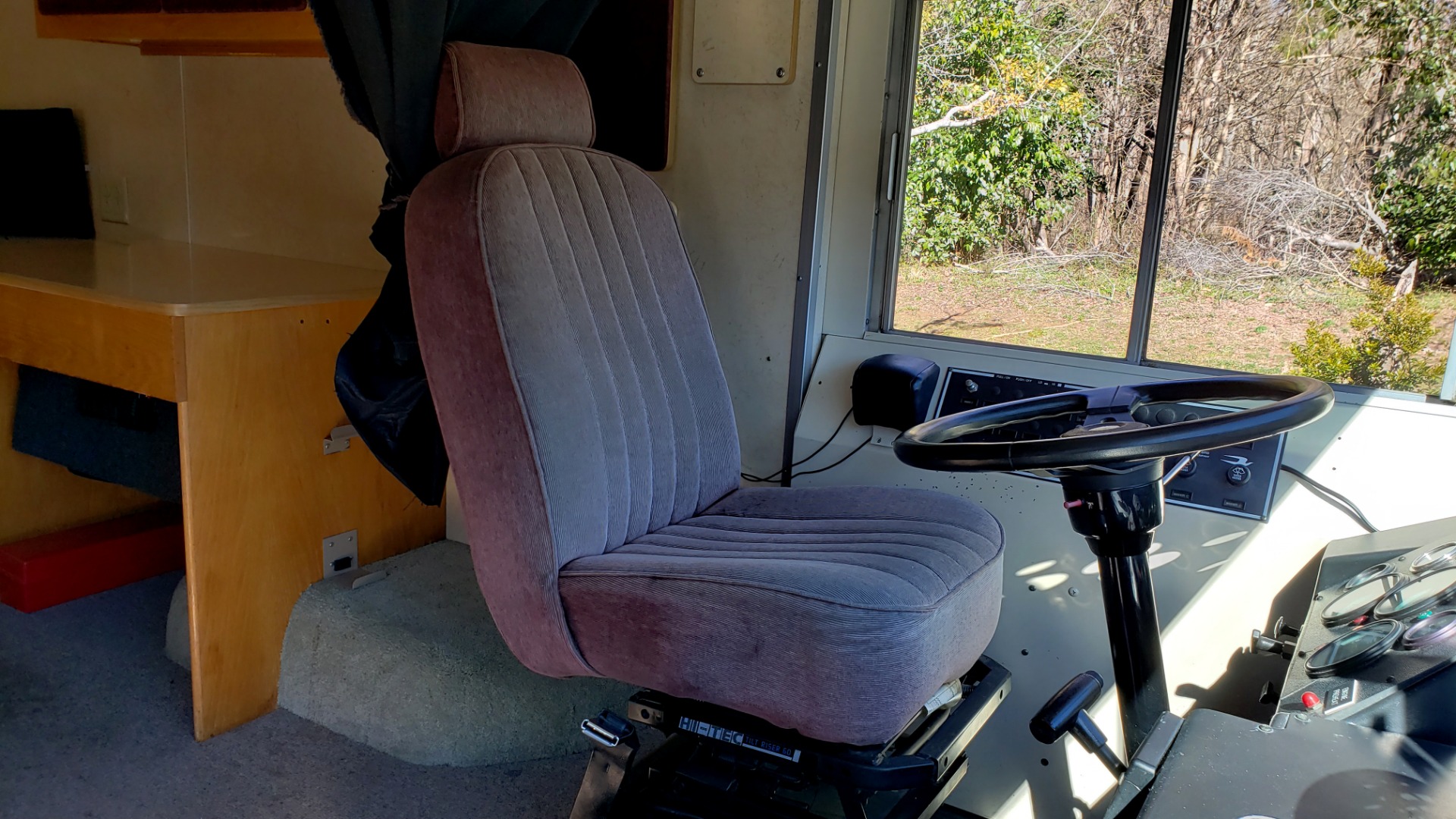 Used 1993 Chevrolet BLUEBIRD SCHOOL BUS 30' / CUMMINS DIESEL / AIR / GENERATOR for sale Sold at Formula Imports in Charlotte NC 28227 68