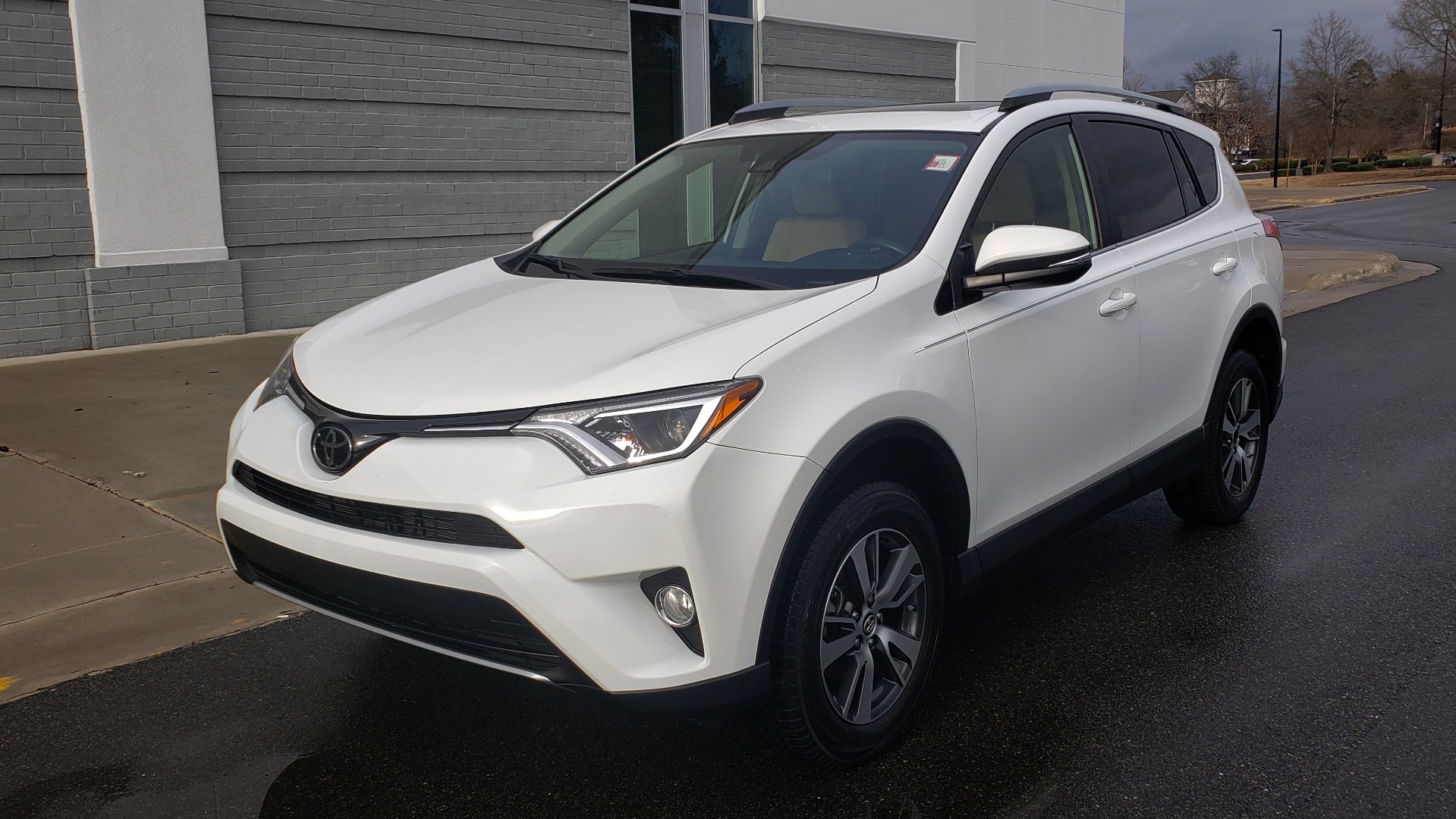 Used 2018 Toyota RAV4 XLE / FWD / 4-CYL / 6-SPD AUTO / BSM / REAR CROSS TRAFFIC ALERT for sale Sold at Formula Imports in Charlotte NC 28227 3