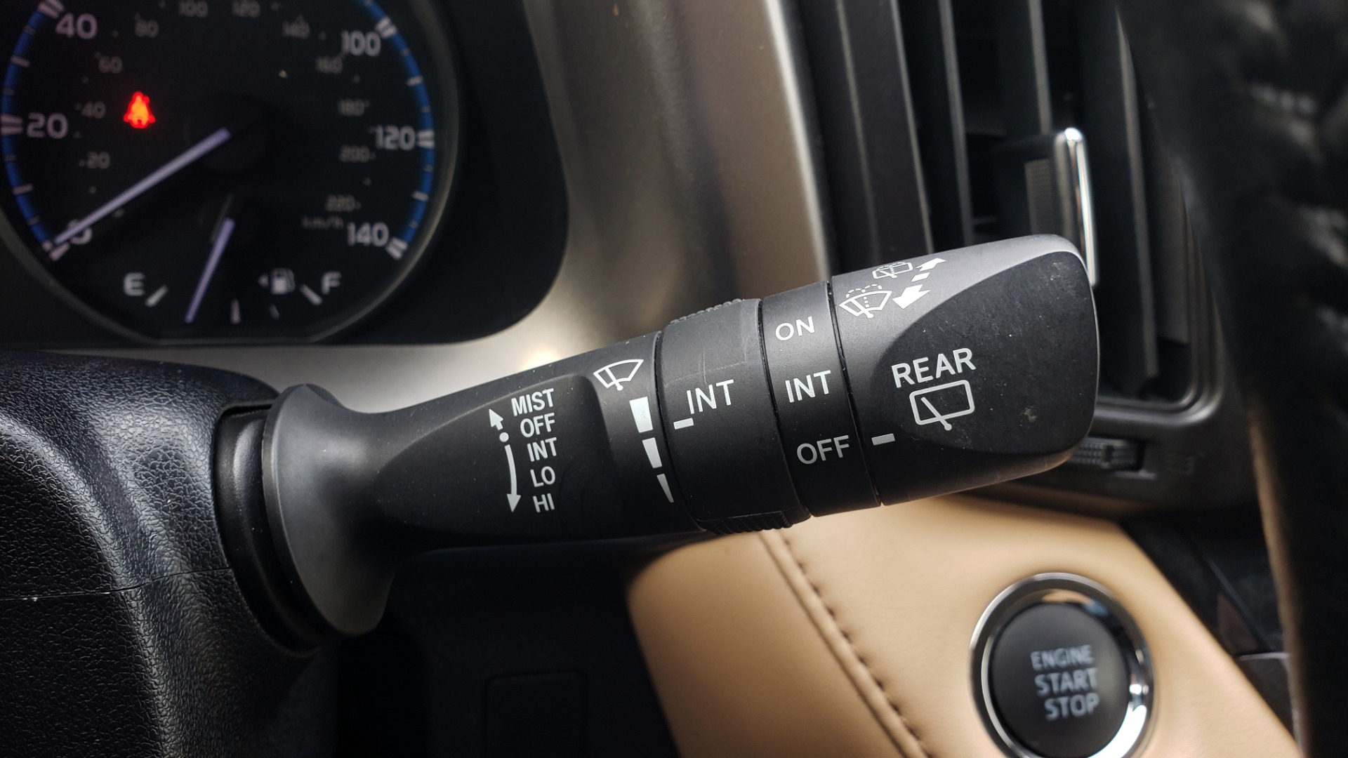 Used 2018 Toyota RAV4 XLE / FWD / 4-CYL / 6-SPD AUTO / BSM / REAR CROSS TRAFFIC ALERT for sale Sold at Formula Imports in Charlotte NC 28227 44