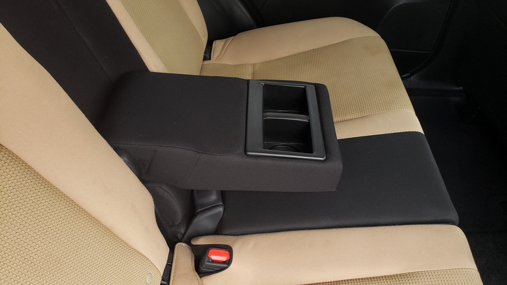 Used 2018 Toyota RAV4 XLE / FWD / 4-CYL / 6-SPD AUTO / BSM / REAR CROSS TRAFFIC ALERT for sale Sold at Formula Imports in Charlotte NC 28227 70