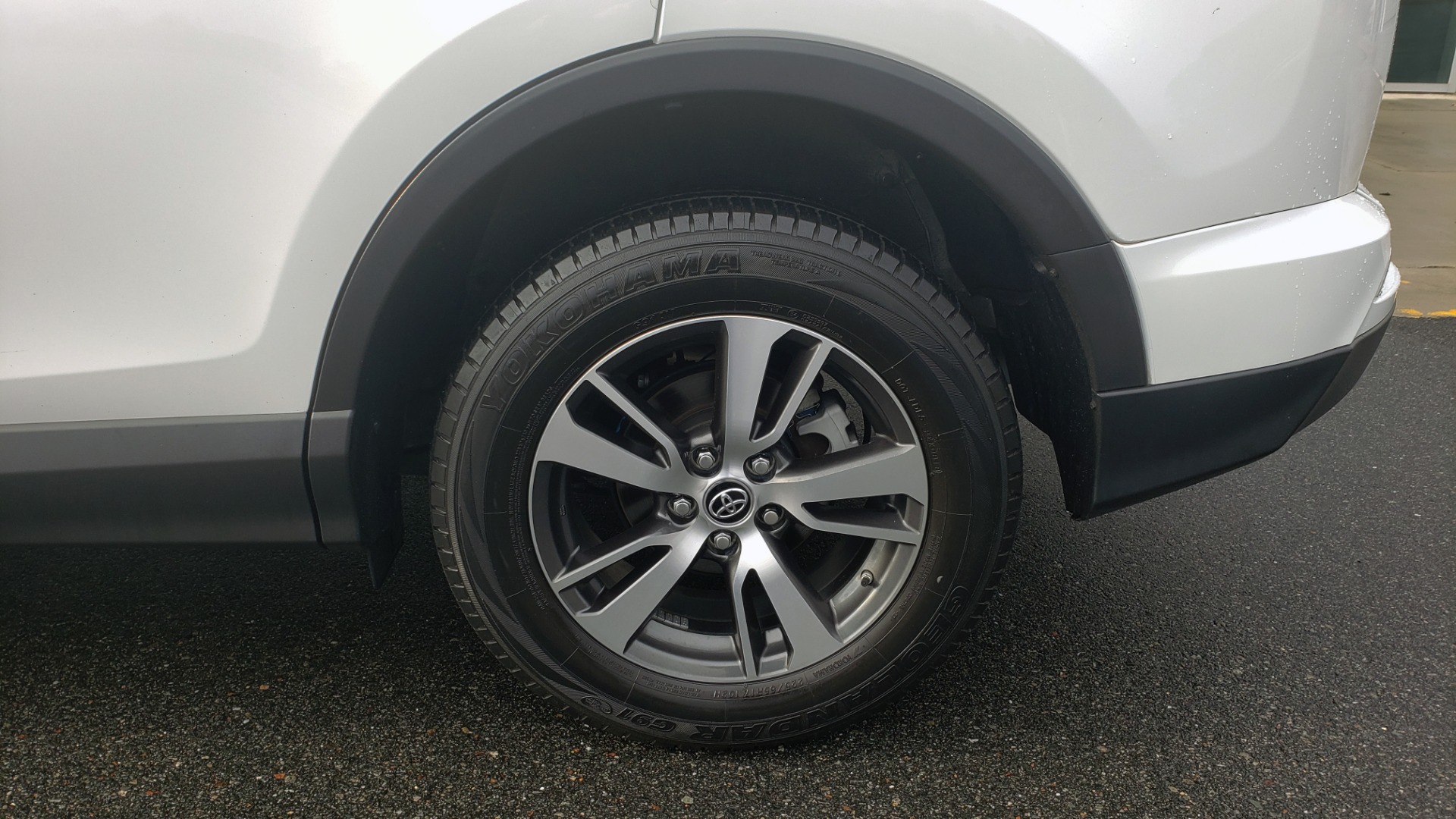 Used 2018 Toyota RAV4 XLE / FWD / 4-CYL / 6-SPD AUTO / BSM / REAR CROSS TRAFFIC ALERT for sale Sold at Formula Imports in Charlotte NC 28227 79