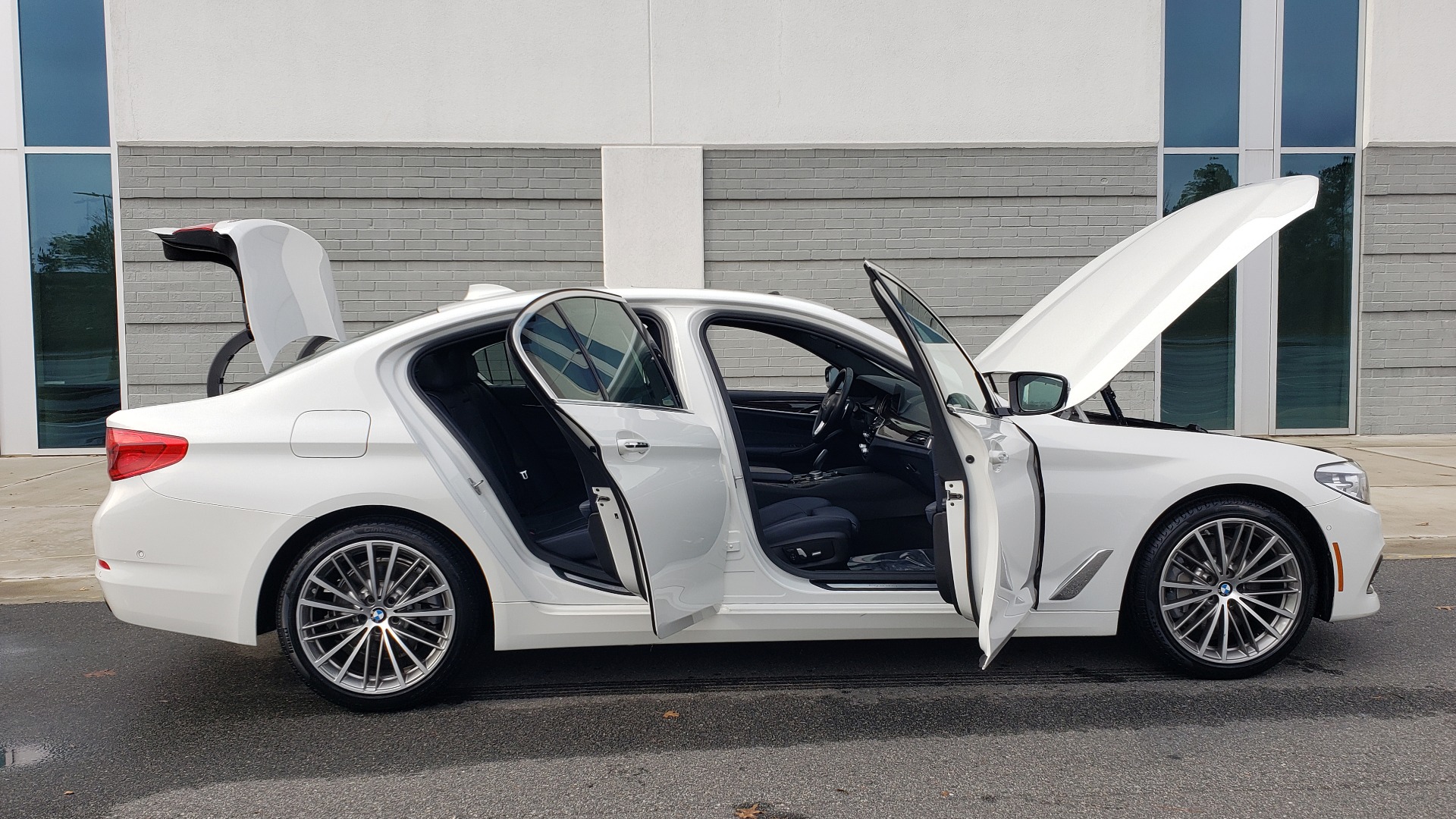 Used 2017 BMW 5 SERIES 530I PREMIUM / DRVR ASST PLUS / NAV / HUD / SUNROOF / REARVIEW for sale Sold at Formula Imports in Charlotte NC 28227 15