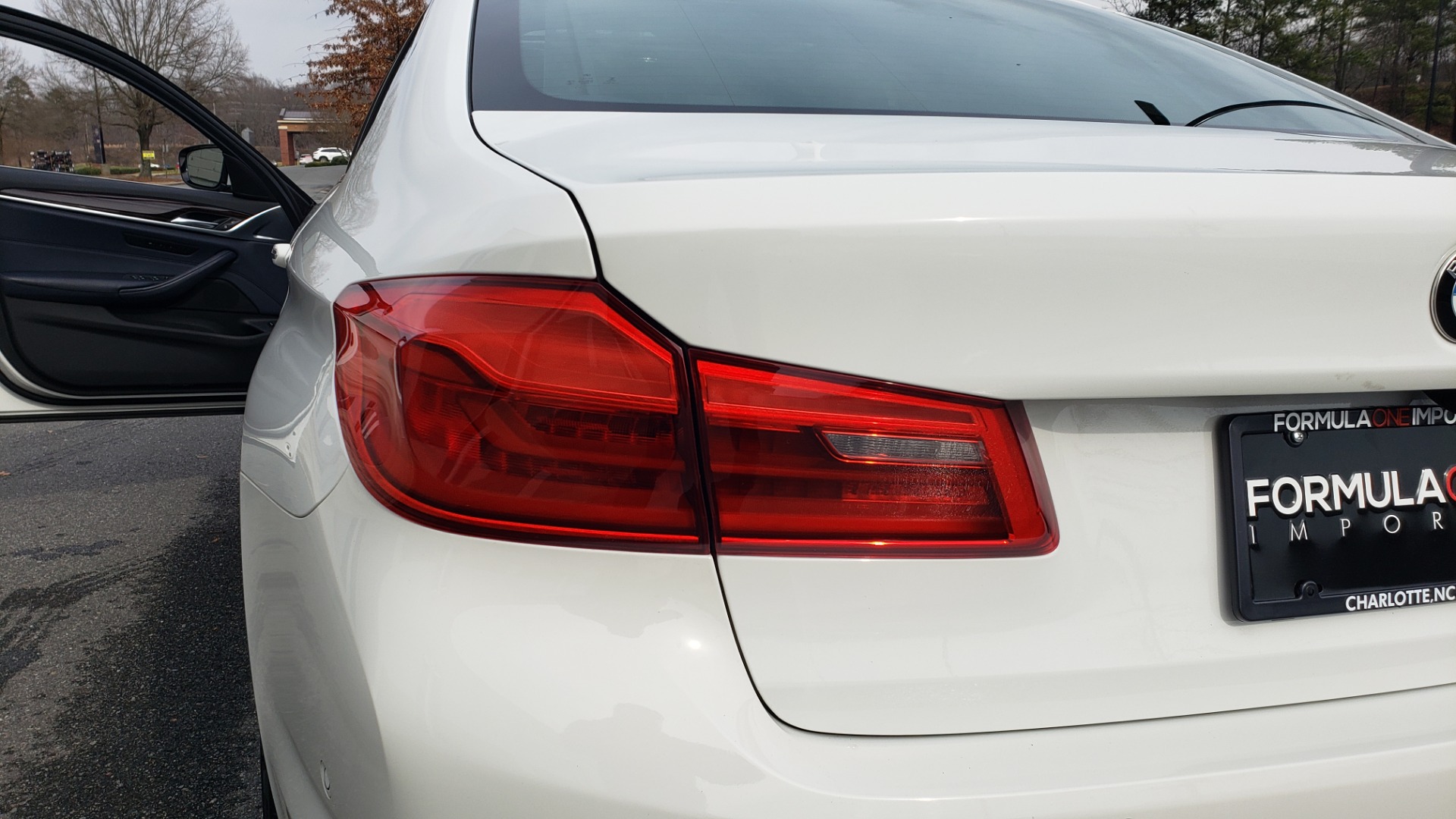 Used 2017 BMW 5 SERIES 530I PREMIUM / DRVR ASST PLUS / NAV / HUD / SUNROOF / REARVIEW for sale Sold at Formula Imports in Charlotte NC 28227 25