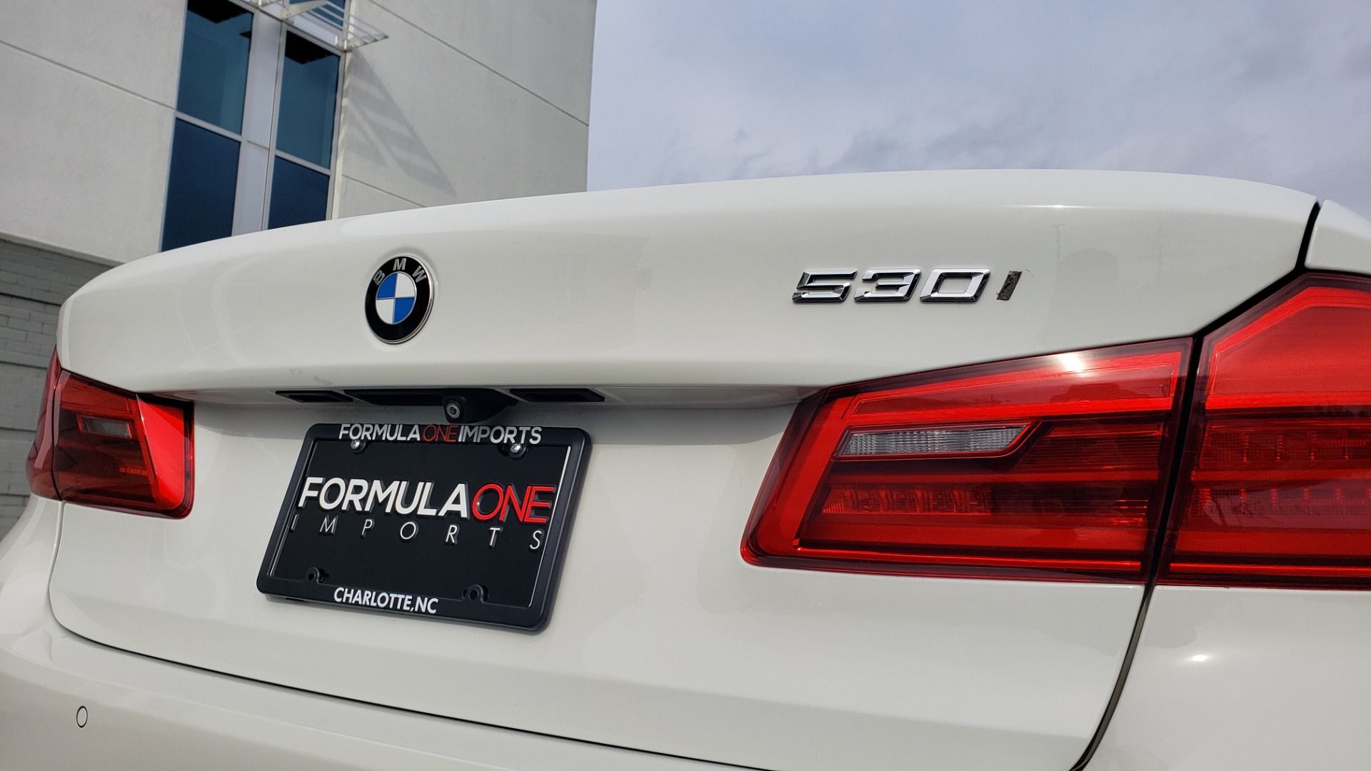 Used 2017 BMW 5 SERIES 530I PREMIUM / DRVR ASST PLUS / NAV / HUD / SUNROOF / REARVIEW for sale Sold at Formula Imports in Charlotte NC 28227 27