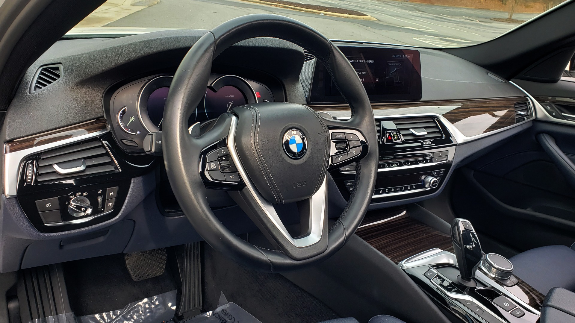 Used 2017 BMW 5 SERIES 530I PREMIUM / DRVR ASST PLUS / NAV / HUD / SUNROOF / REARVIEW for sale Sold at Formula Imports in Charlotte NC 28227 41