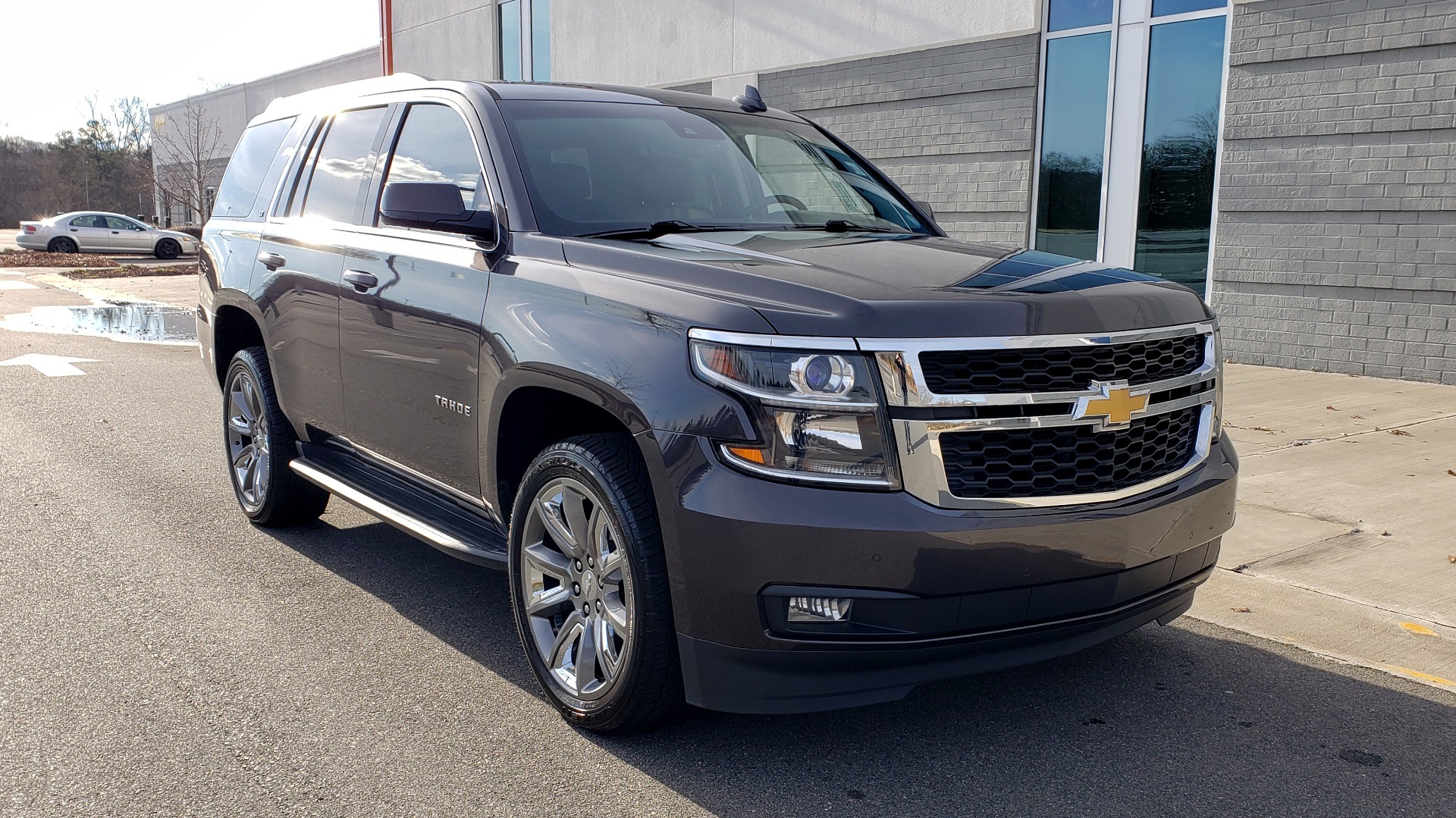 Used 2017 Chevrolet TAHOE 4WD LT / LUXURY PKG / NAV / BOSE / 3-ROW / REARVIEW for sale Sold at Formula Imports in Charlotte NC 28227 6