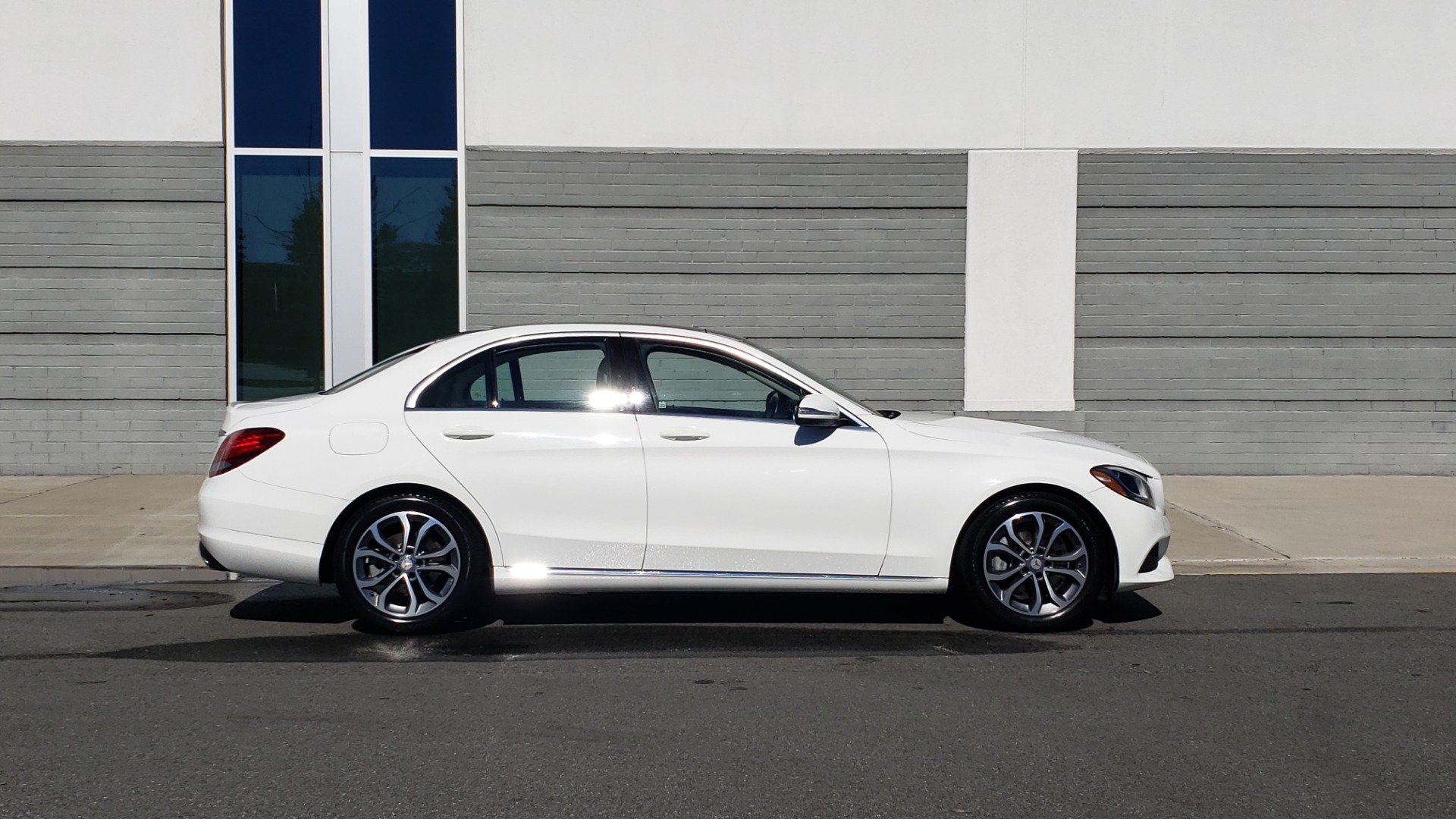 Used 2017 Mercedes-Benz C-CLASS C300 / 2.0L / 7-SPD AUTO / BSA / PANO-ROOF / REARVIEW for sale Sold at Formula Imports in Charlotte NC 28227 5