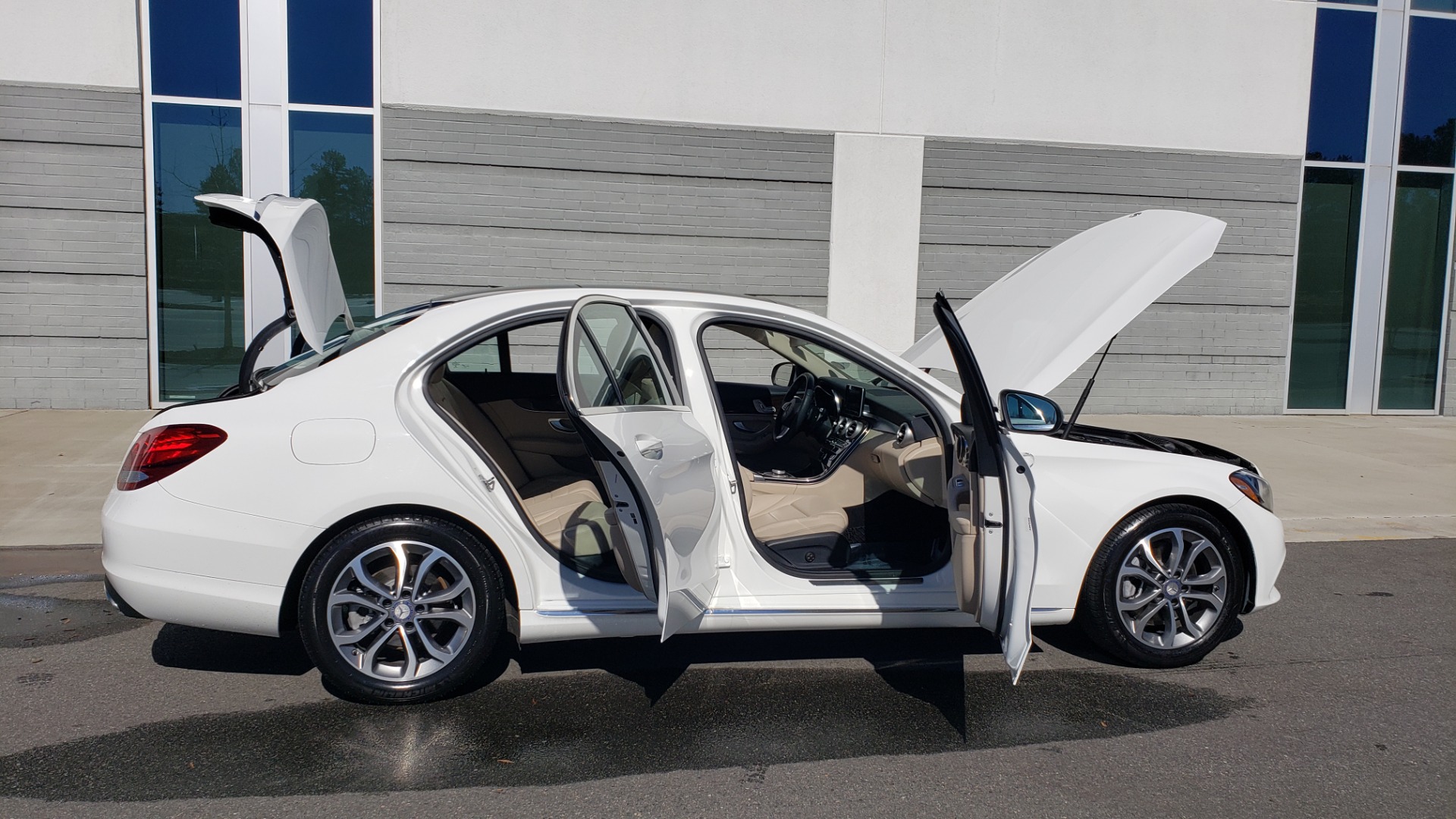 Used 2017 Mercedes-Benz C-CLASS C300 / 2.0L / 7-SPD AUTO / BSA / PANO-ROOF / REARVIEW for sale Sold at Formula Imports in Charlotte NC 28227 9