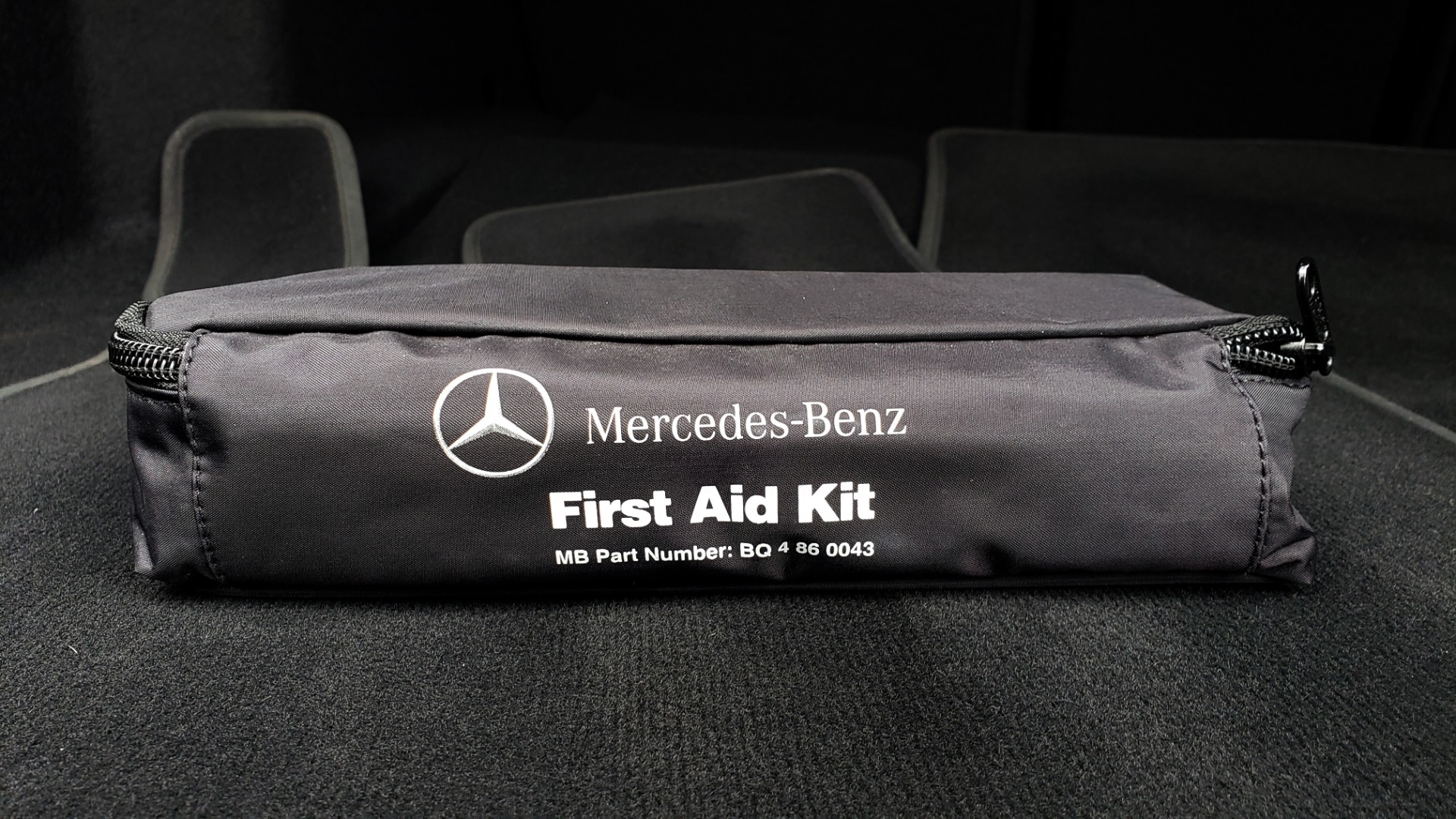 Used 2018 Mercedes-Benz C-CLASS C 300 PREMIUM / 2.0L TURBO / PANO-ROOF / KEYLESS-GO / REARVIEW for sale Sold at Formula Imports in Charlotte NC 28227 17
