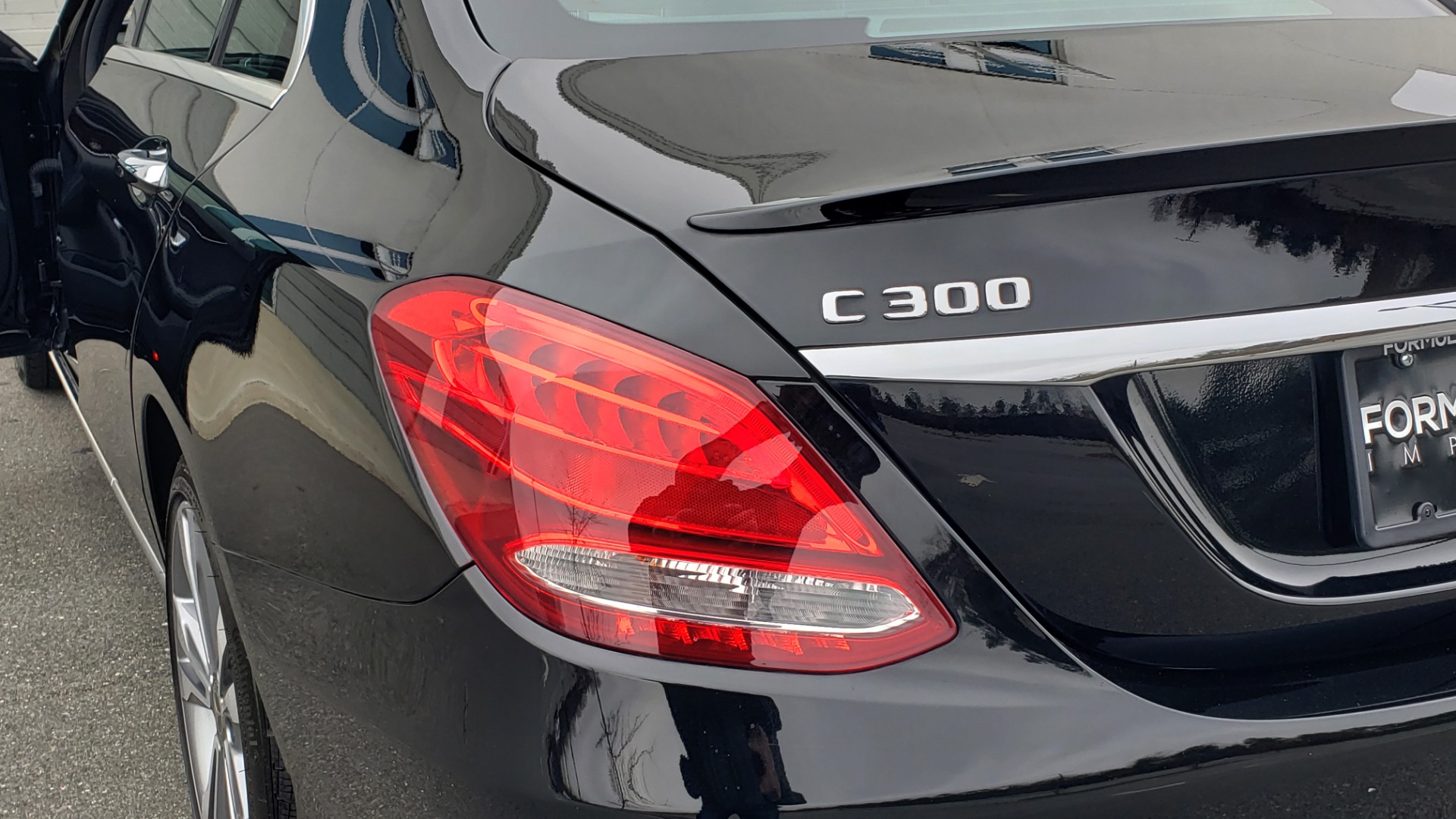 Used 2018 Mercedes-Benz C-CLASS C 300 PREMIUM / 2.0L TURBO / PANO-ROOF / KEYLESS-GO / REARVIEW for sale Sold at Formula Imports in Charlotte NC 28227 20