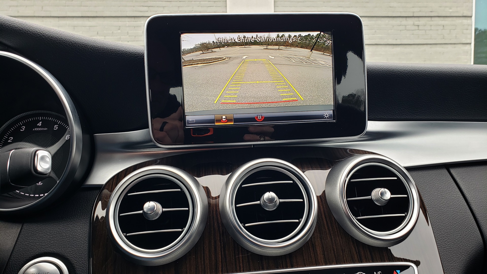 Used 2018 Mercedes-Benz C-CLASS C 300 PREMIUM / 2.0L TURBO / PANO-ROOF / KEYLESS-GO / REARVIEW for sale Sold at Formula Imports in Charlotte NC 28227 40
