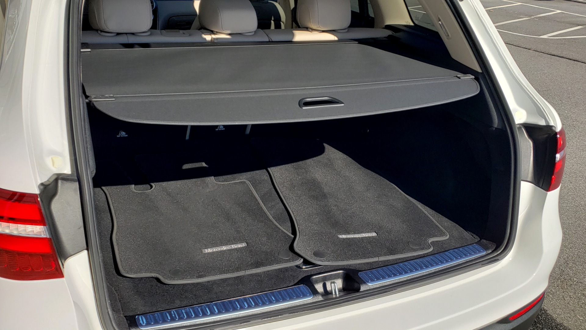 Used 2018 Mercedes-Benz GLC 300 4MATIC / PREM PKG / NAV / SUNROOF / REARVIEW for sale Sold at Formula Imports in Charlotte NC 28227 12