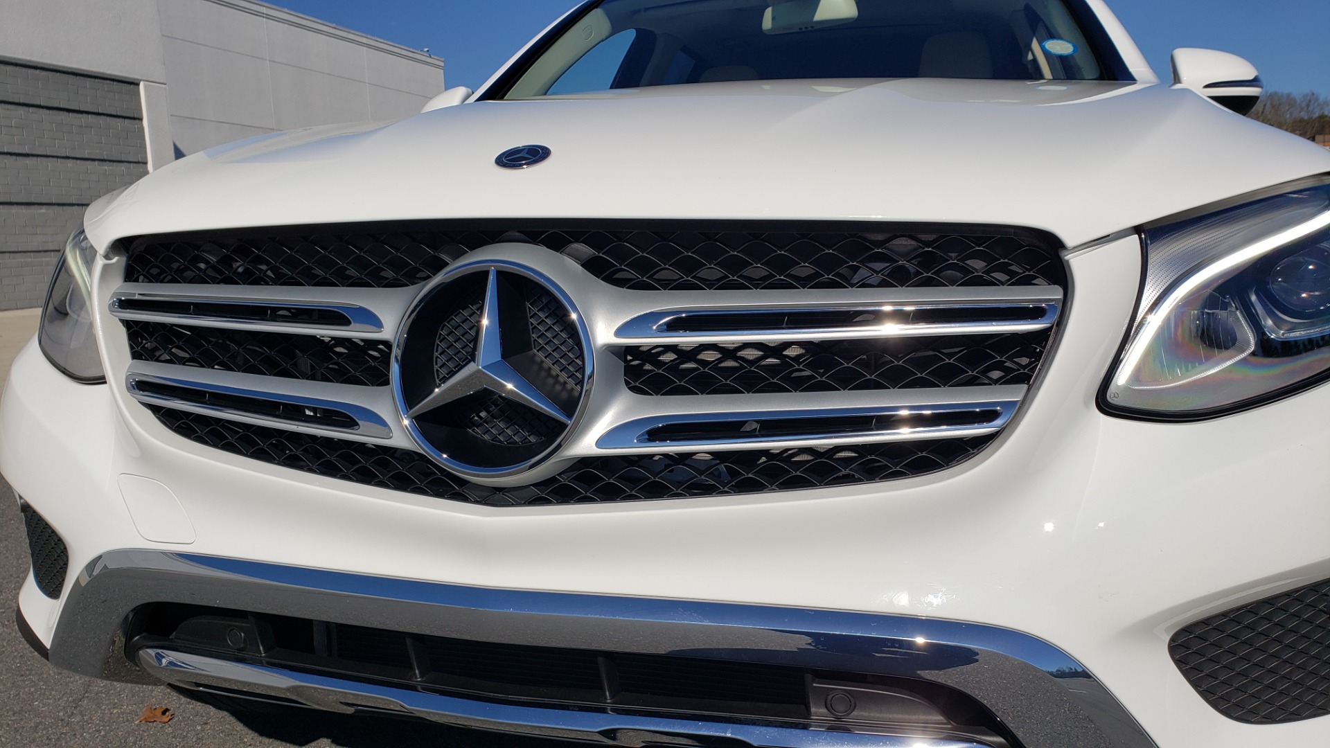 Used 2018 Mercedes-Benz GLC 300 4MATIC / PREM PKG / NAV / SUNROOF / REARVIEW for sale Sold at Formula Imports in Charlotte NC 28227 27